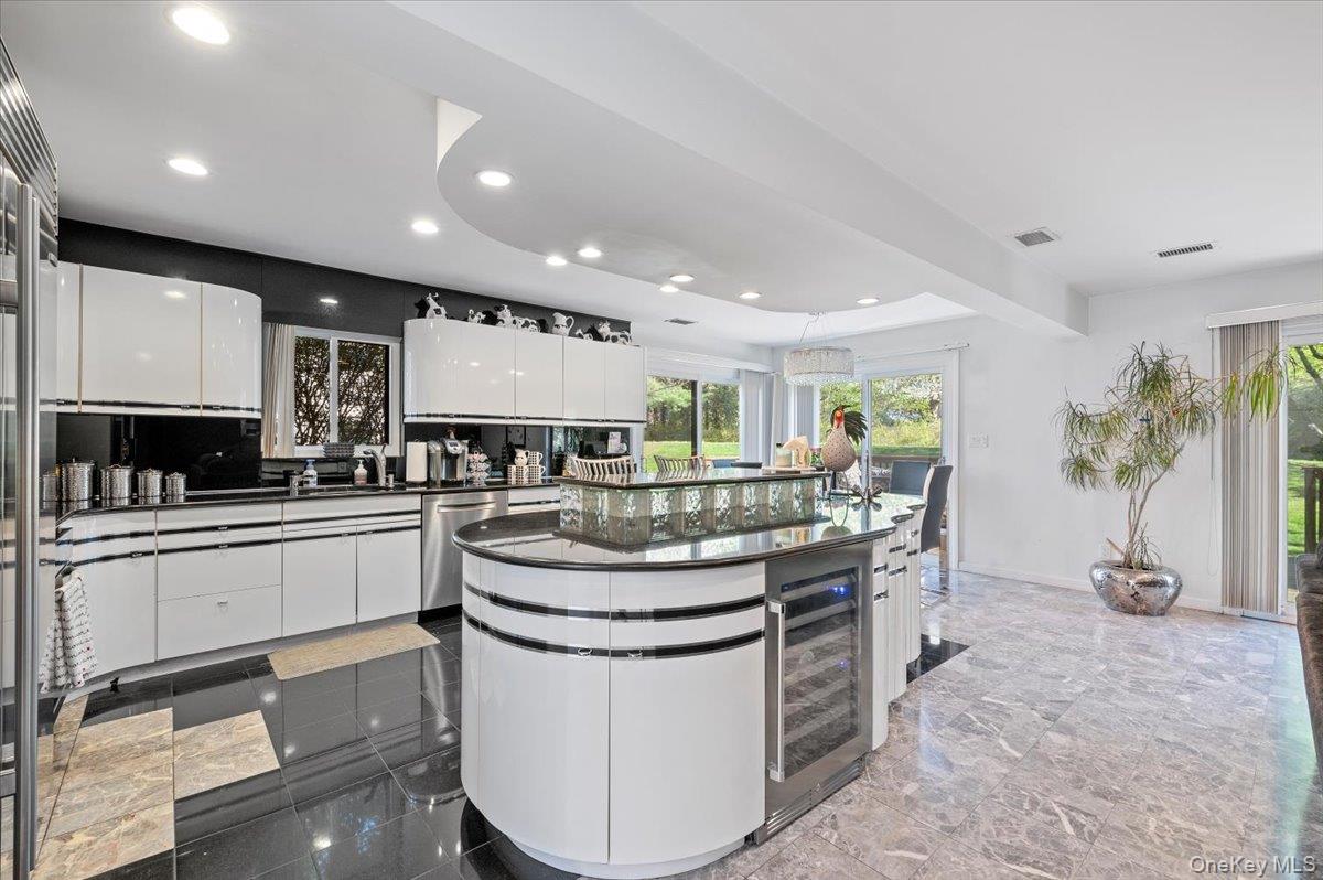 54 Northgate Circle, Melville, NY 11747