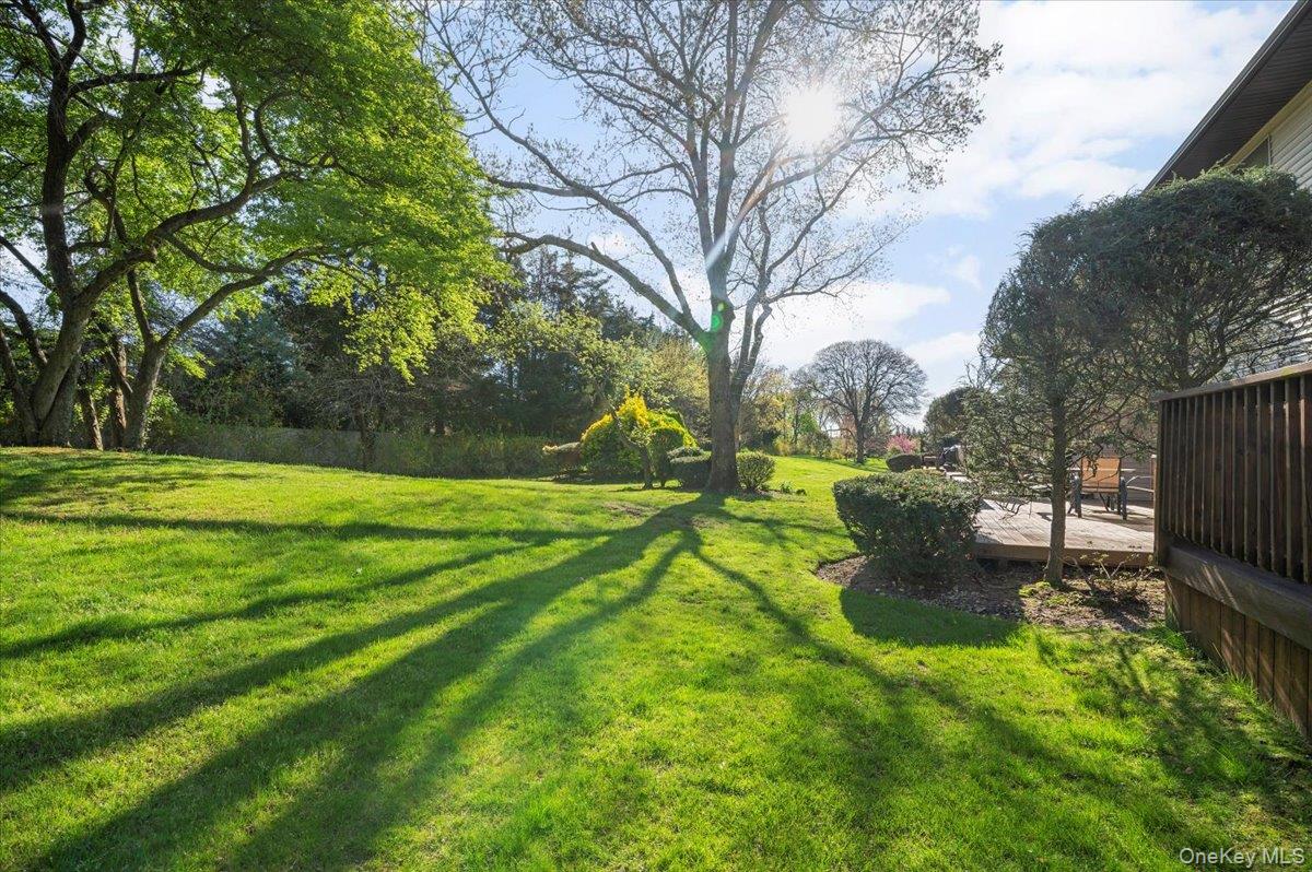 54 Northgate Circle, Melville, NY 11747