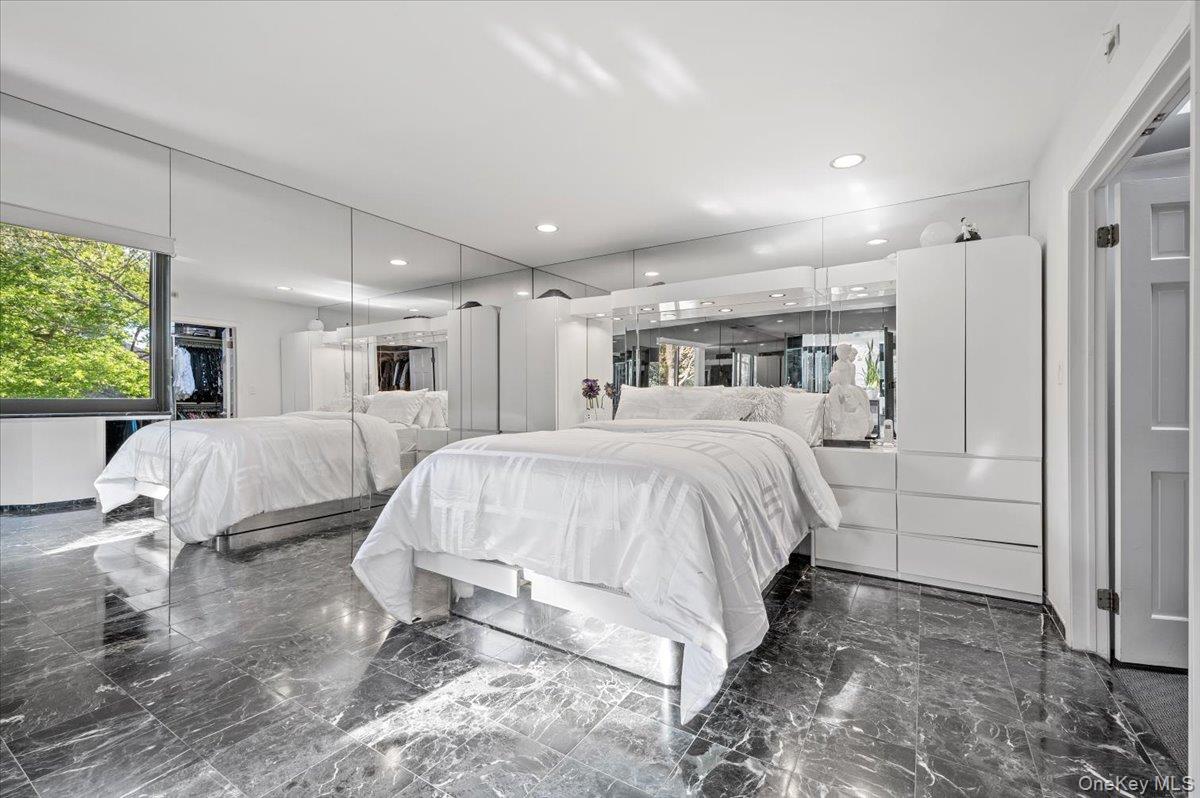 54 Northgate Circle, Melville, NY 11747