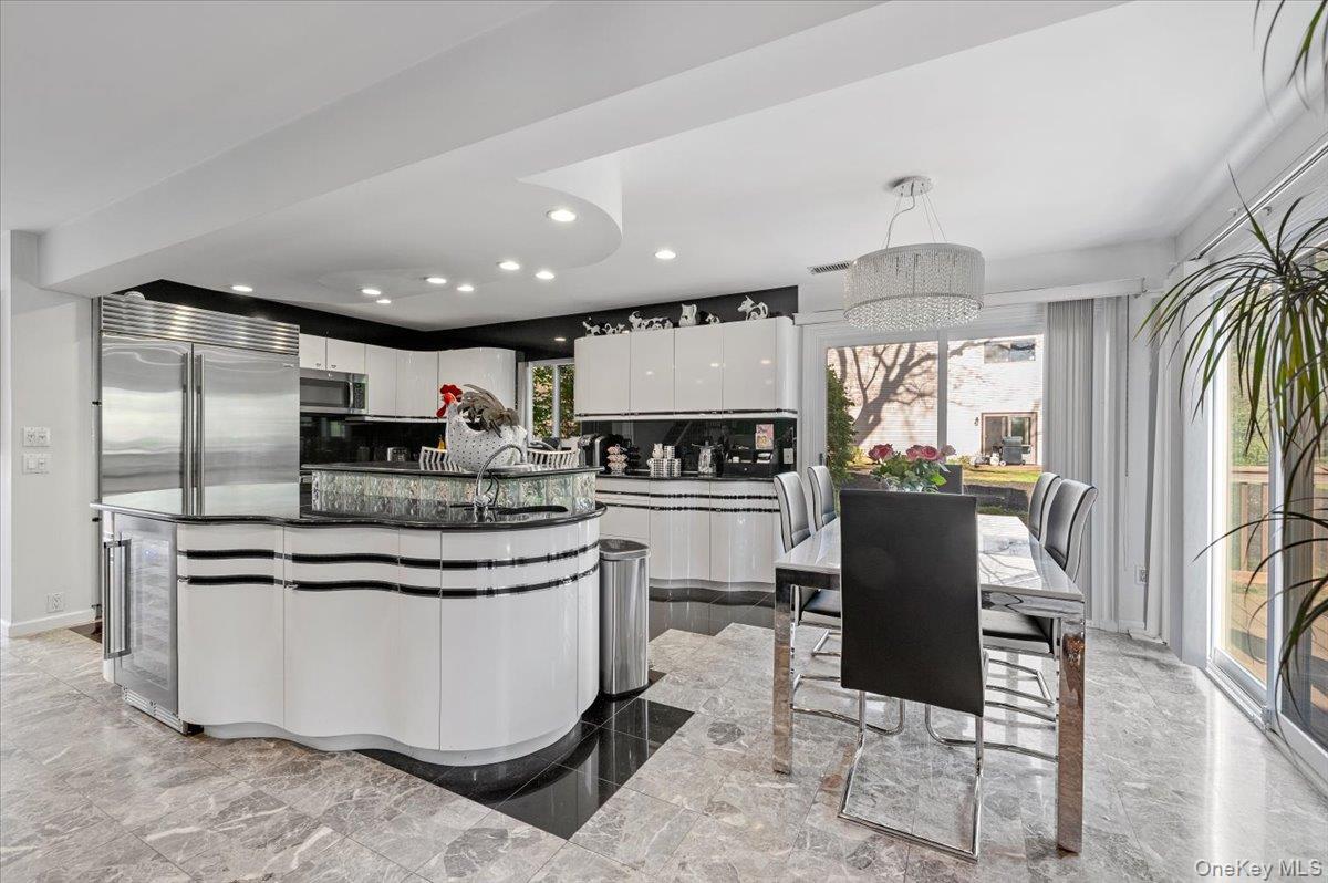 54 Northgate Circle, Melville, NY 11747