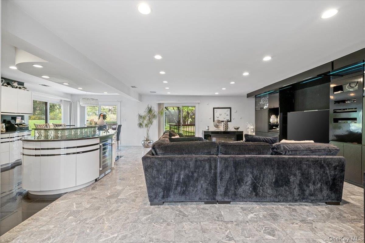 54 Northgate Circle, Melville, NY 11747