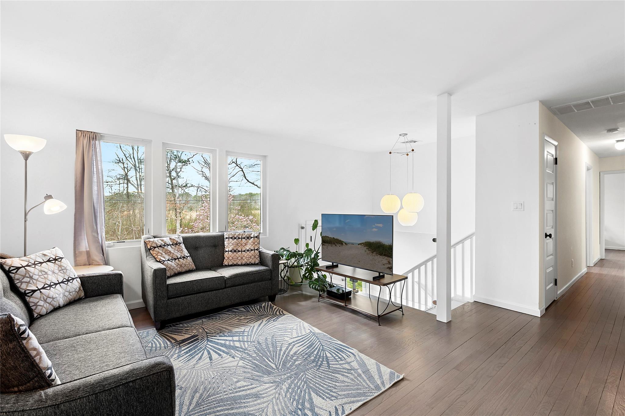 14 Old Main Road, Quogue, NY 11959