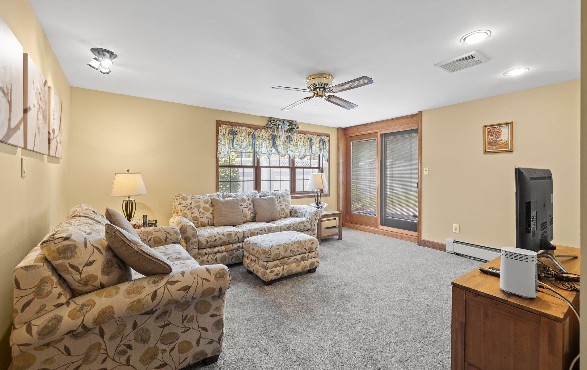 21 Felice Lane, Plainview, NY 11803