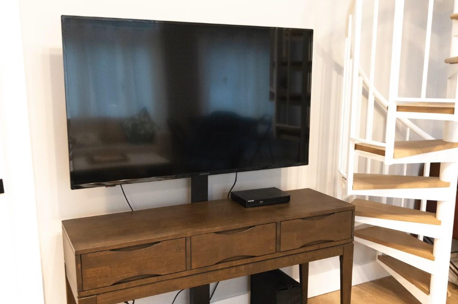 574 Bayberry Walk, Ocean Beach, NY 11770