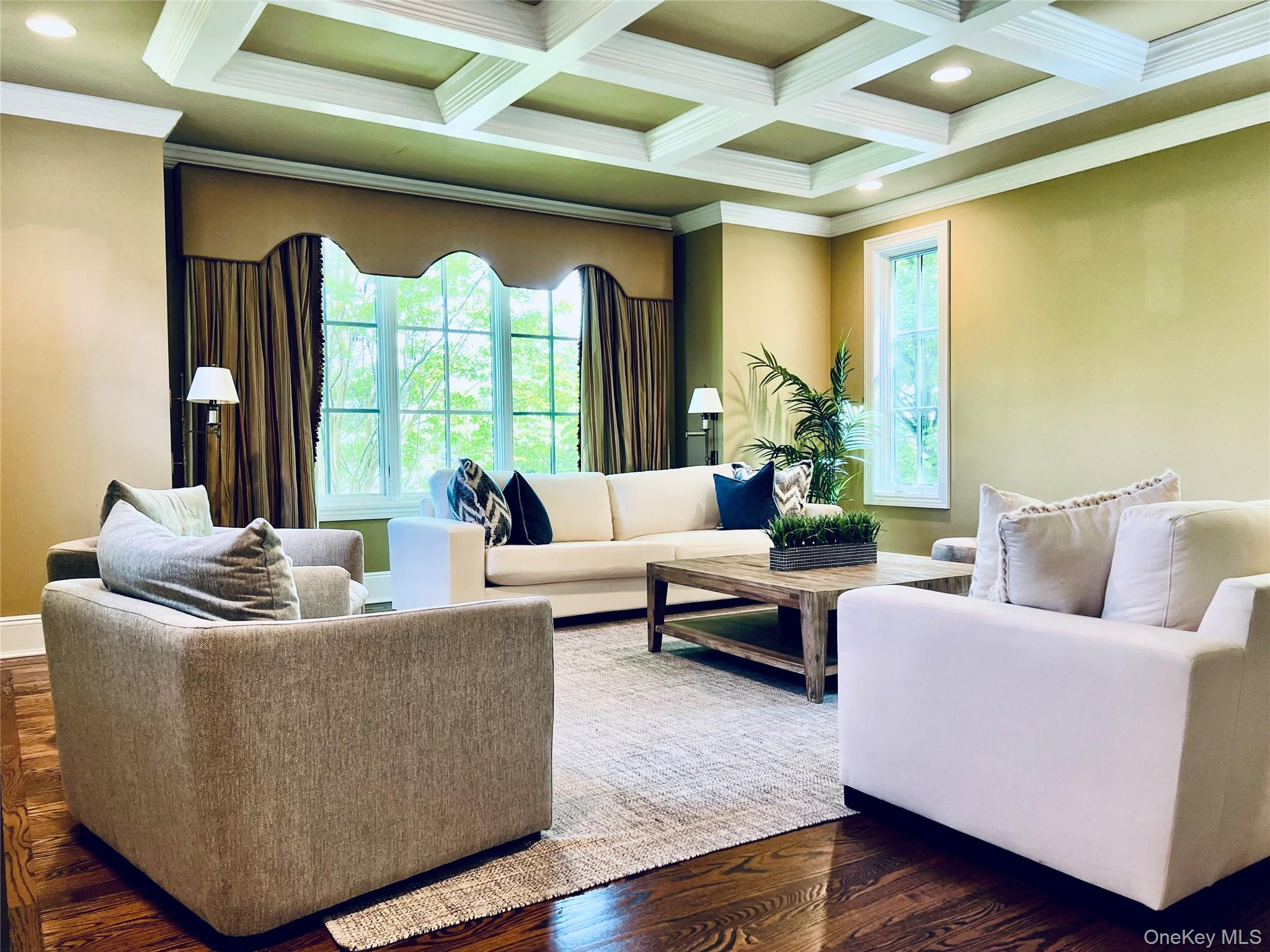 9 Earle Drive, Muttontown, NY 11791