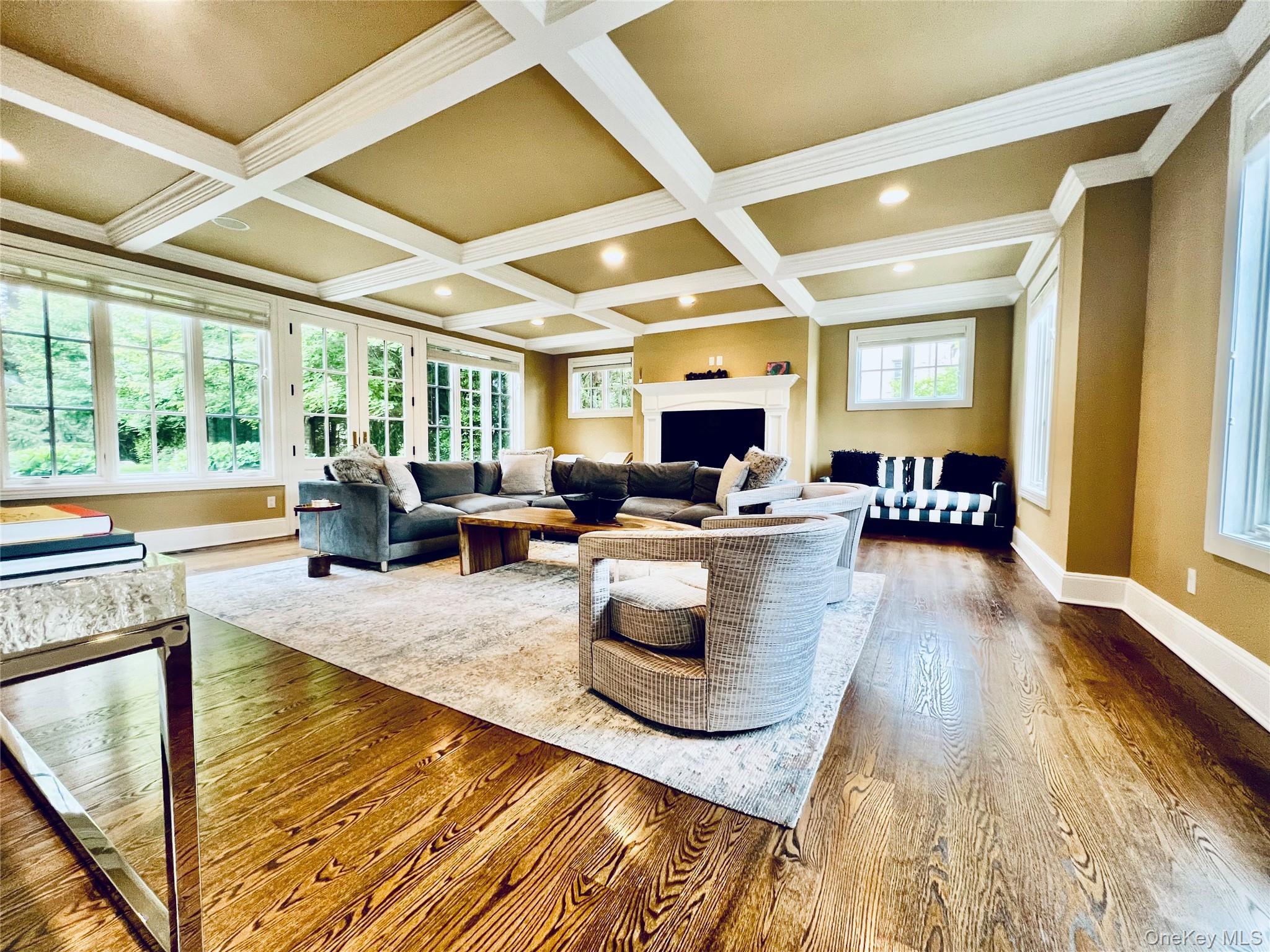 9 Earle Drive, Muttontown, NY 11791