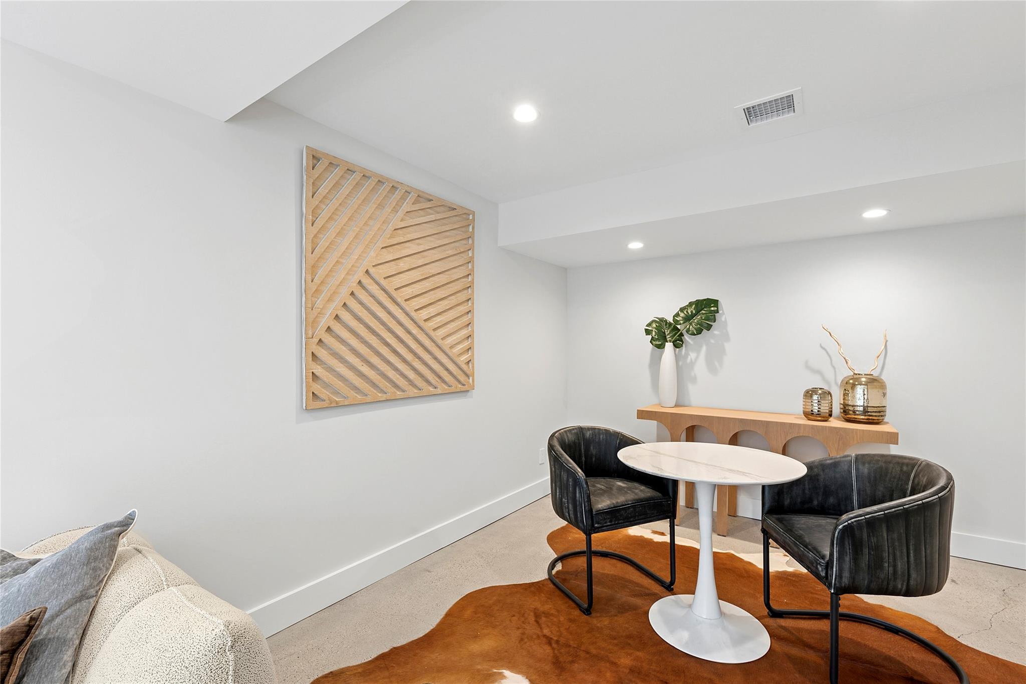 20 Boatheaders Lane N, East Hampton, NY 11937