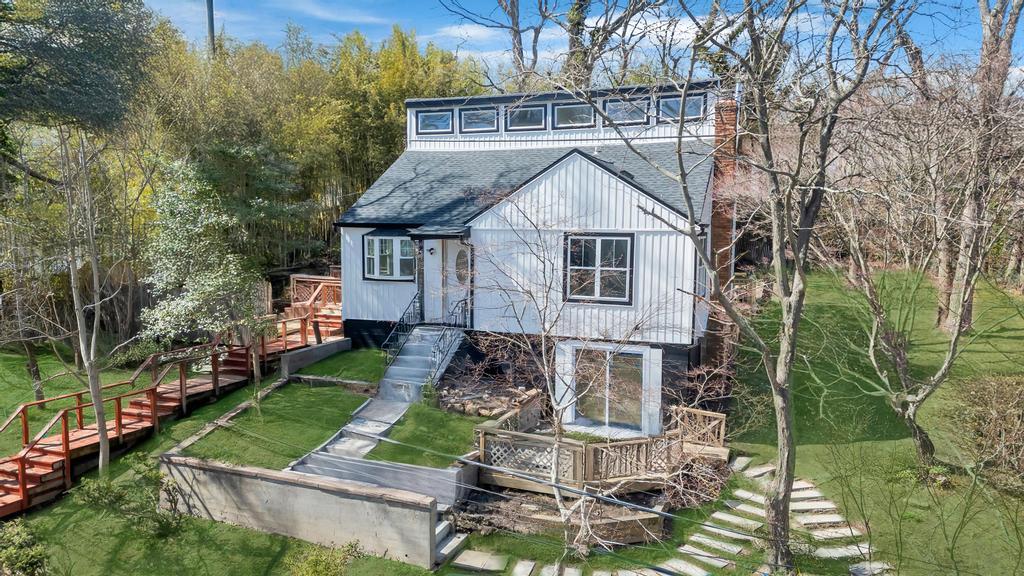 55 Twilight Road, Rocky Point, NY 11778