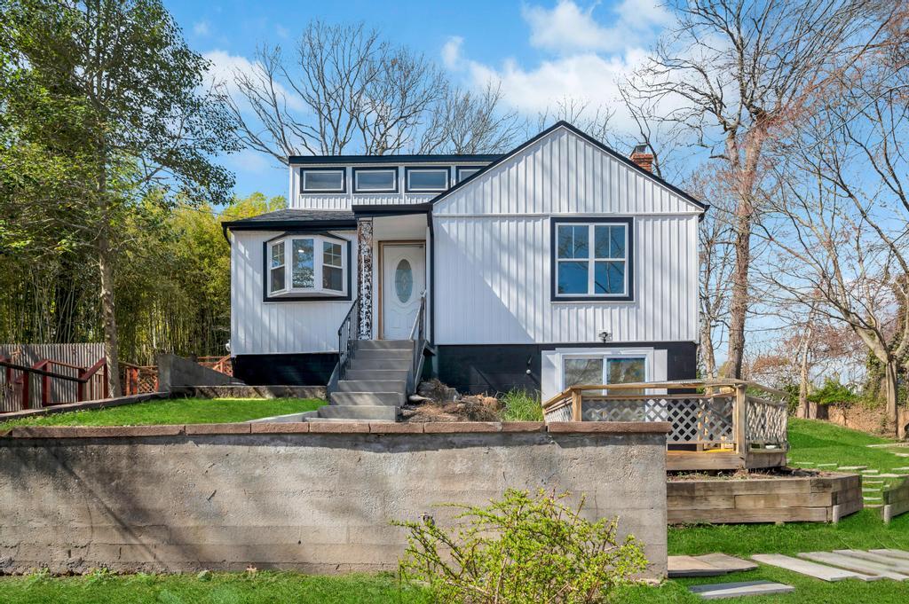 55 Twilight Road, Rocky Point, NY 11778