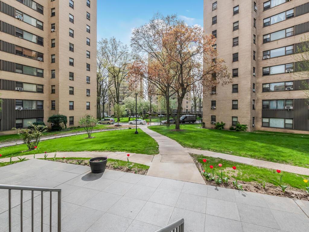 6 Fordham Hill Oval # 5D, Bronx, NY 10468
