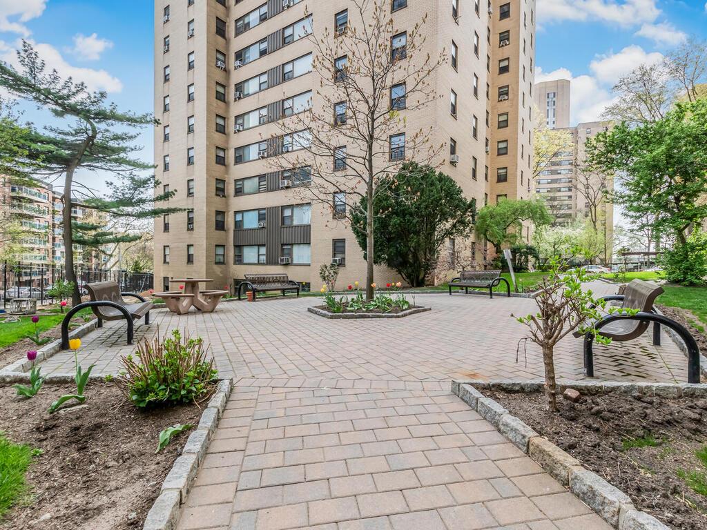 6 Fordham Hill Oval # 5D, Bronx, NY 10468