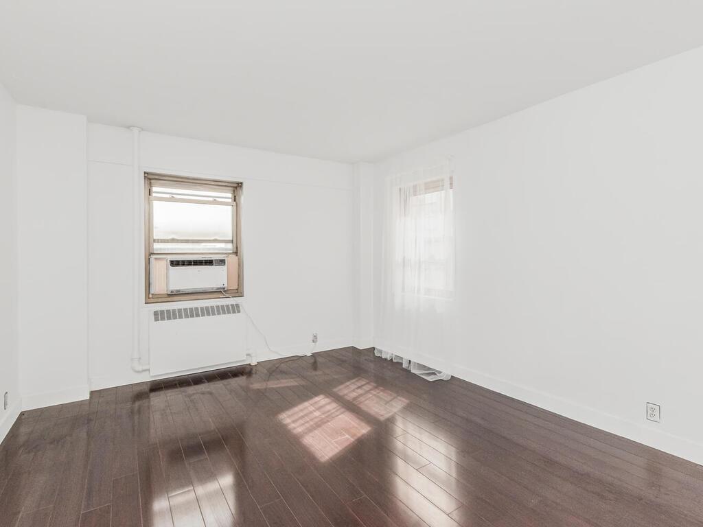 6 Fordham Hill Oval # 5D, Bronx, NY 10468