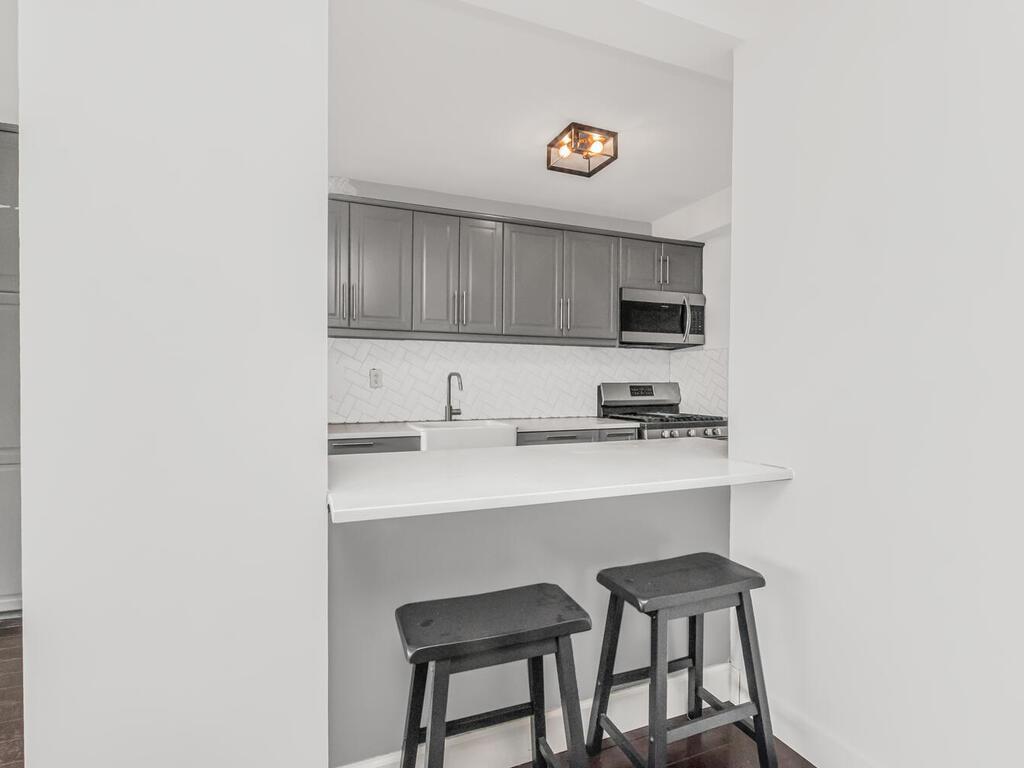 6 Fordham Hill Oval # 5D, Bronx, NY 10468