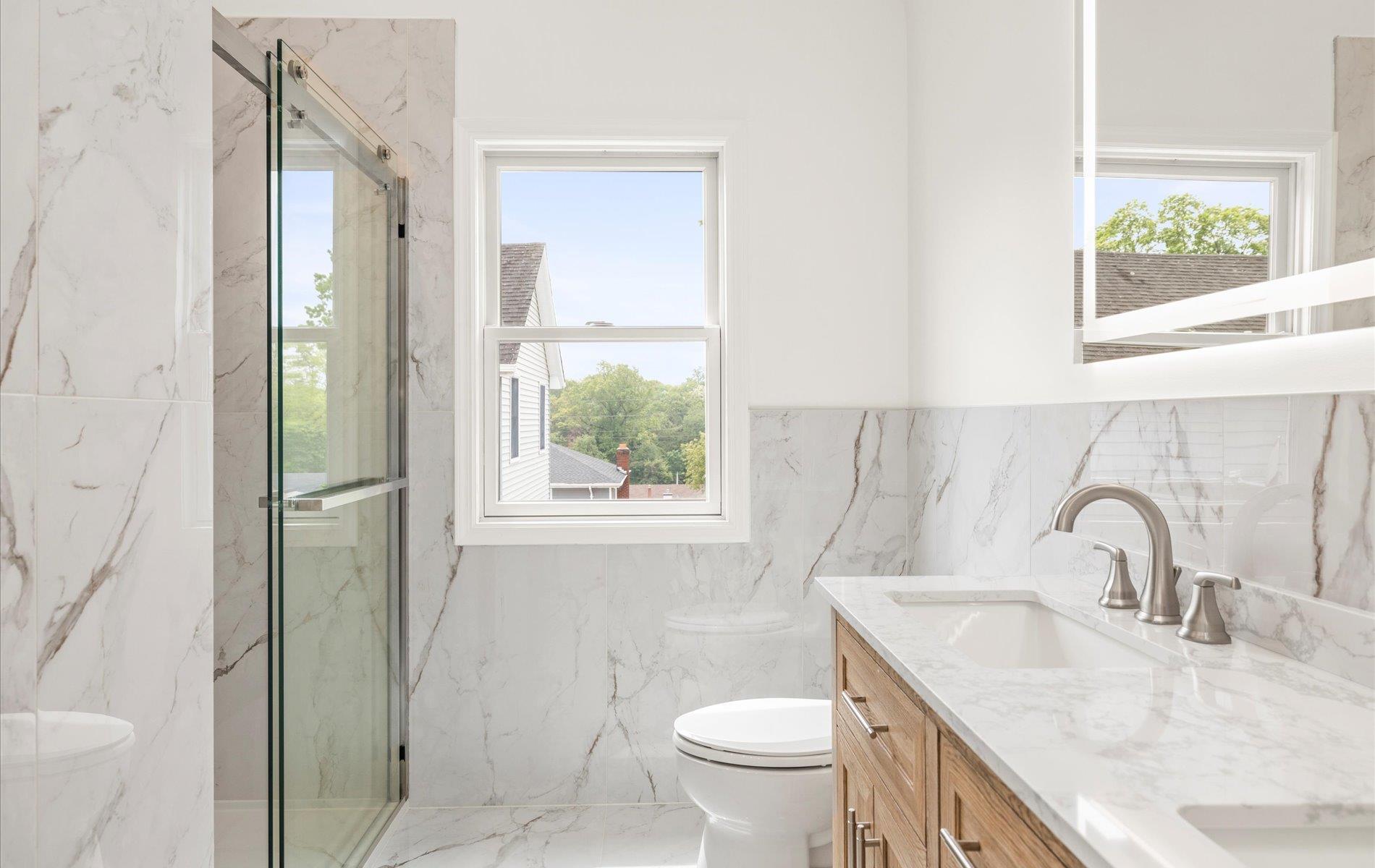 8 Maple Street, Glenwood Landing, NY 11547