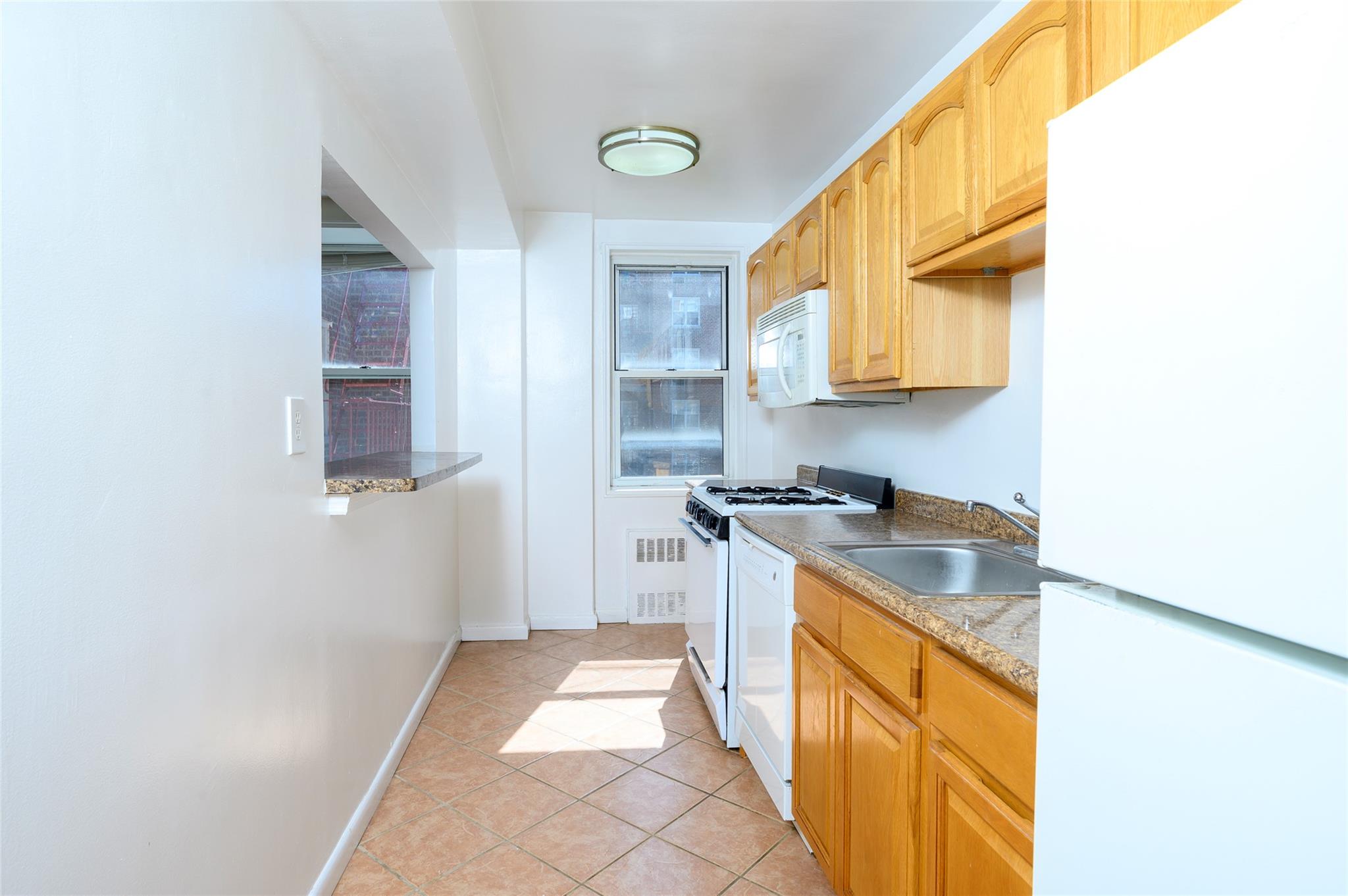 4 Sadore Lane # 3M, Yonkers, NY 10710