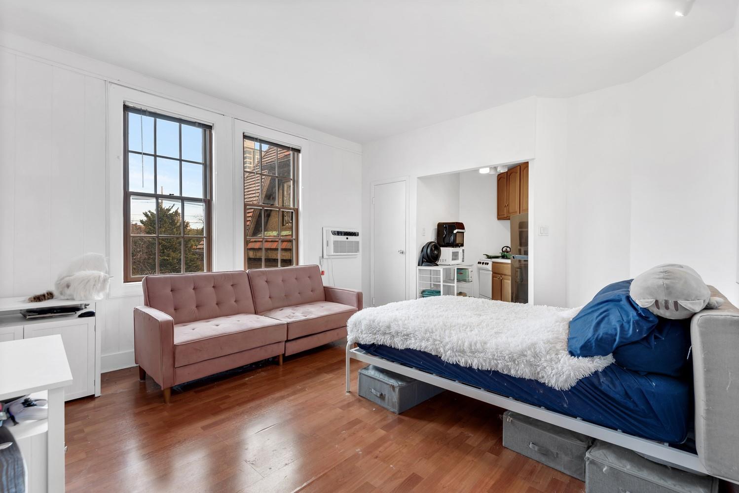1 Station Square # 311, Forest Hills, NY 11375
