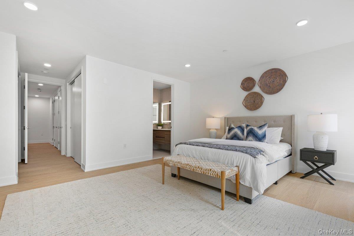 33 Calvert Street # TH11, Harrison, NY 10528