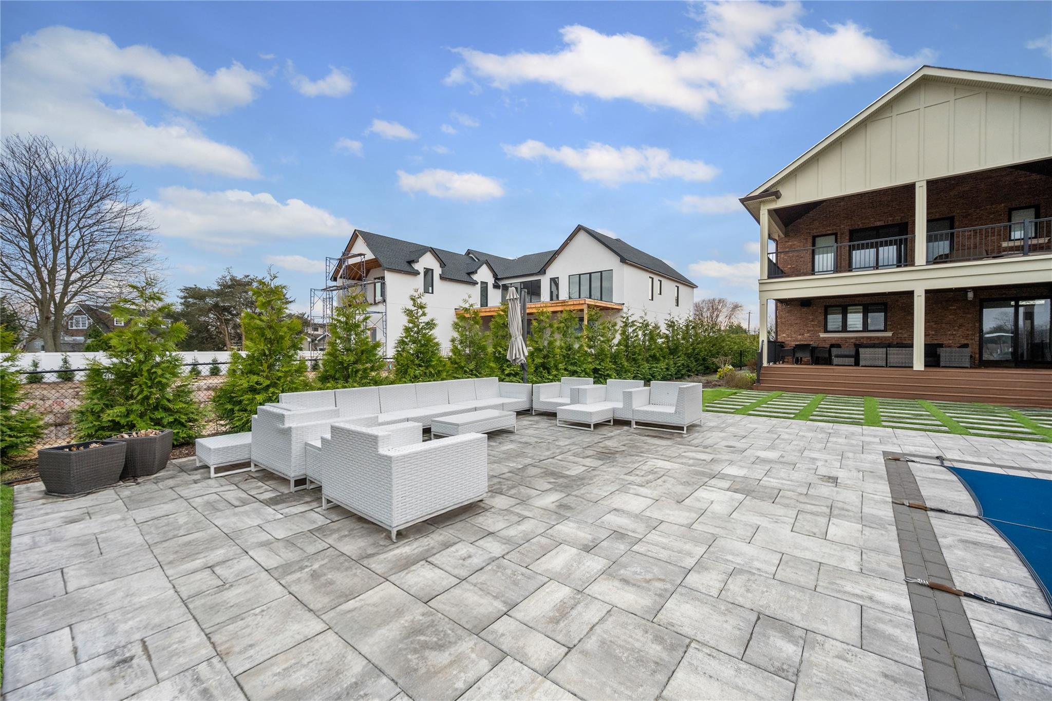 185 Willetts Lane, West Islip, NY 11795
