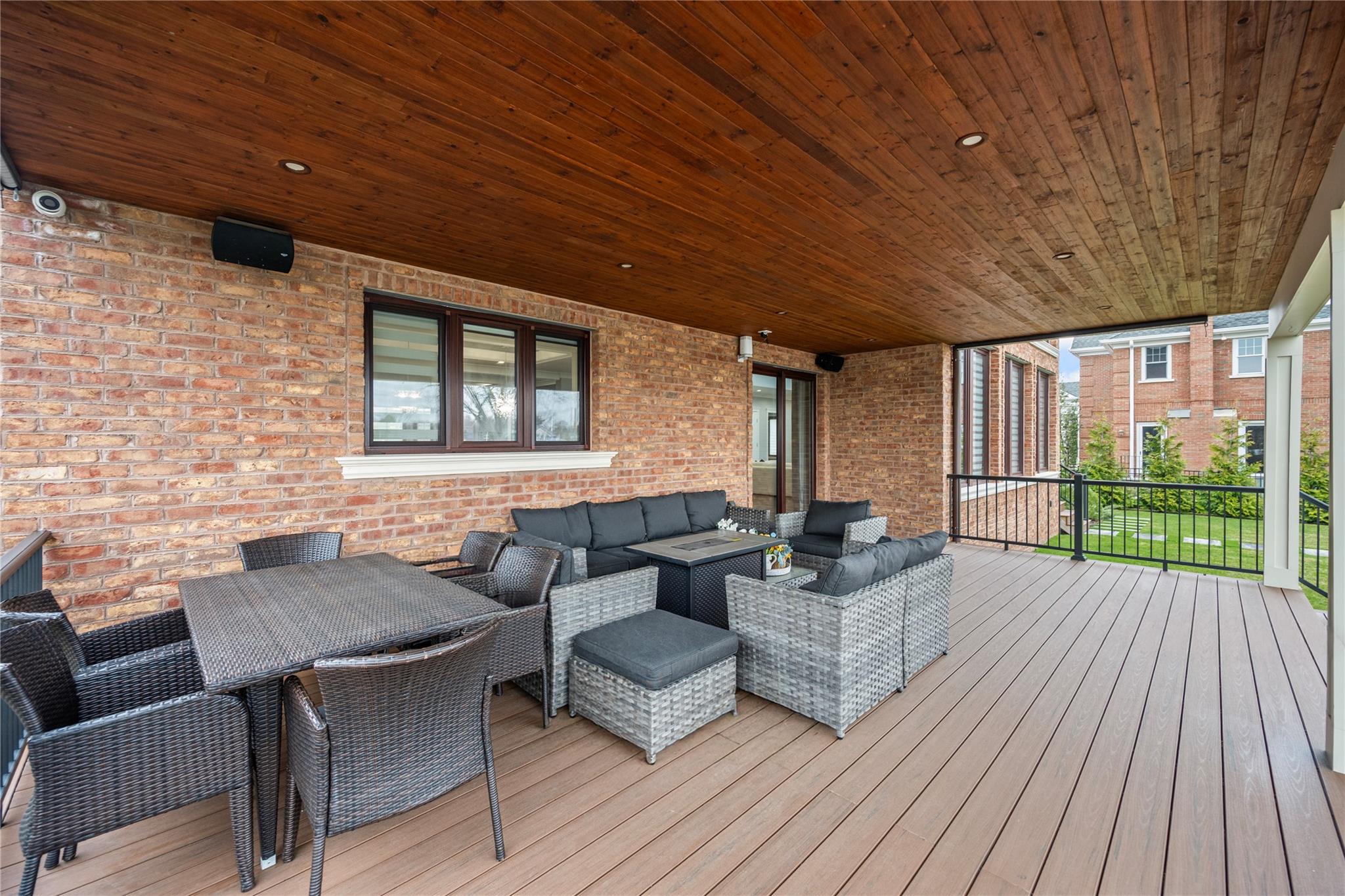 185 Willetts Lane, West Islip, NY 11795