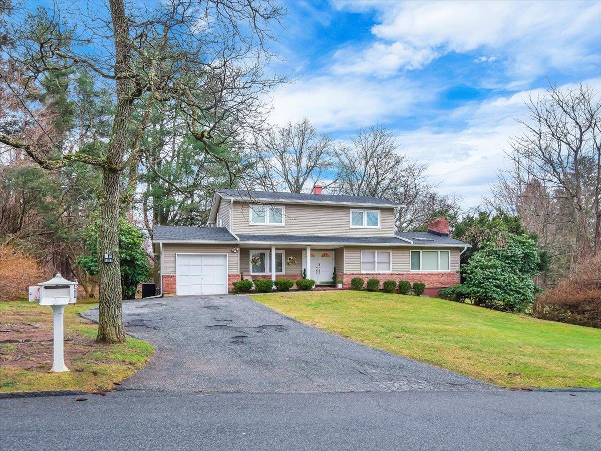 23 S Parker Drive, Monsey, NY 10952