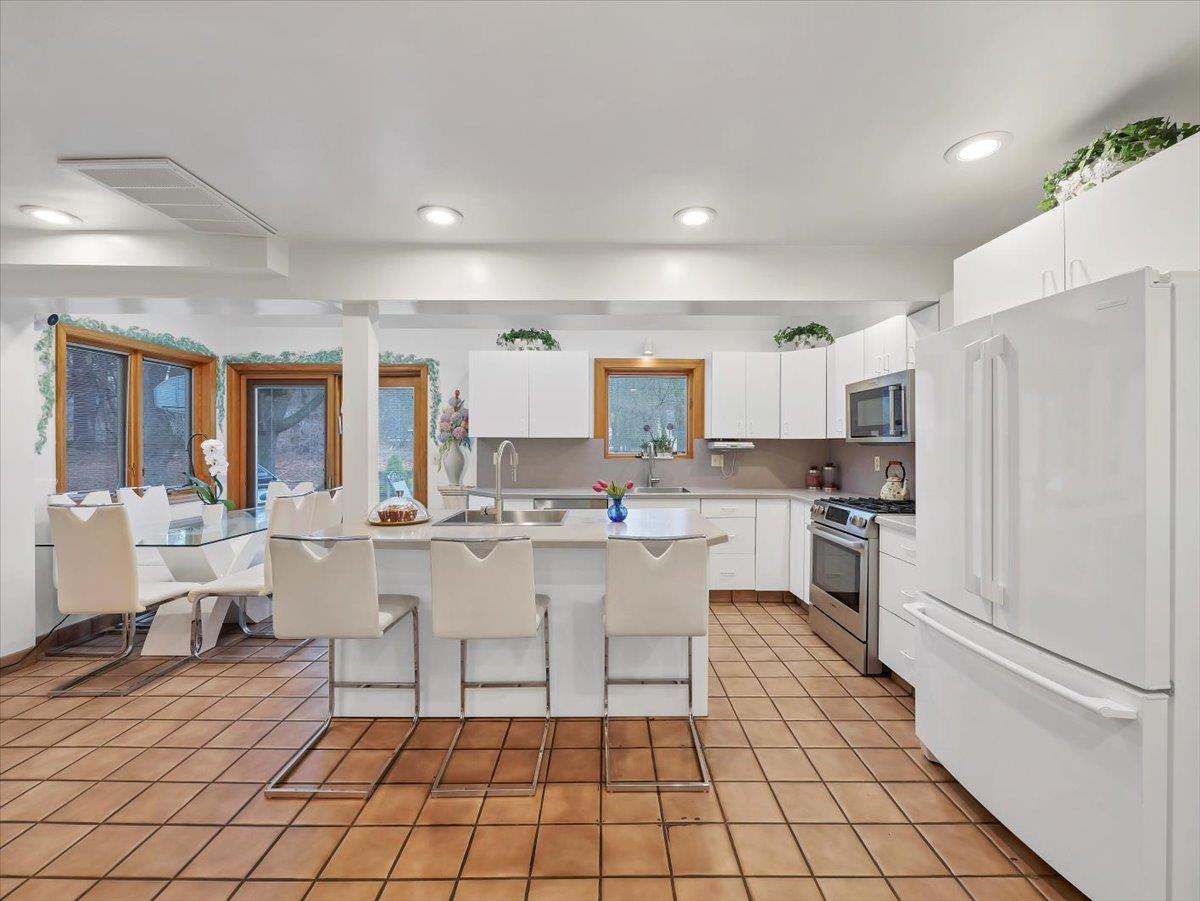 23 S Parker Drive, Monsey, NY 10952