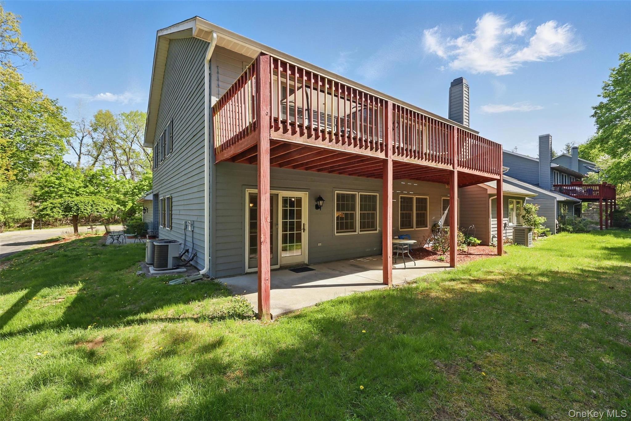 21 Lamplight Street, Beacon, NY 12508