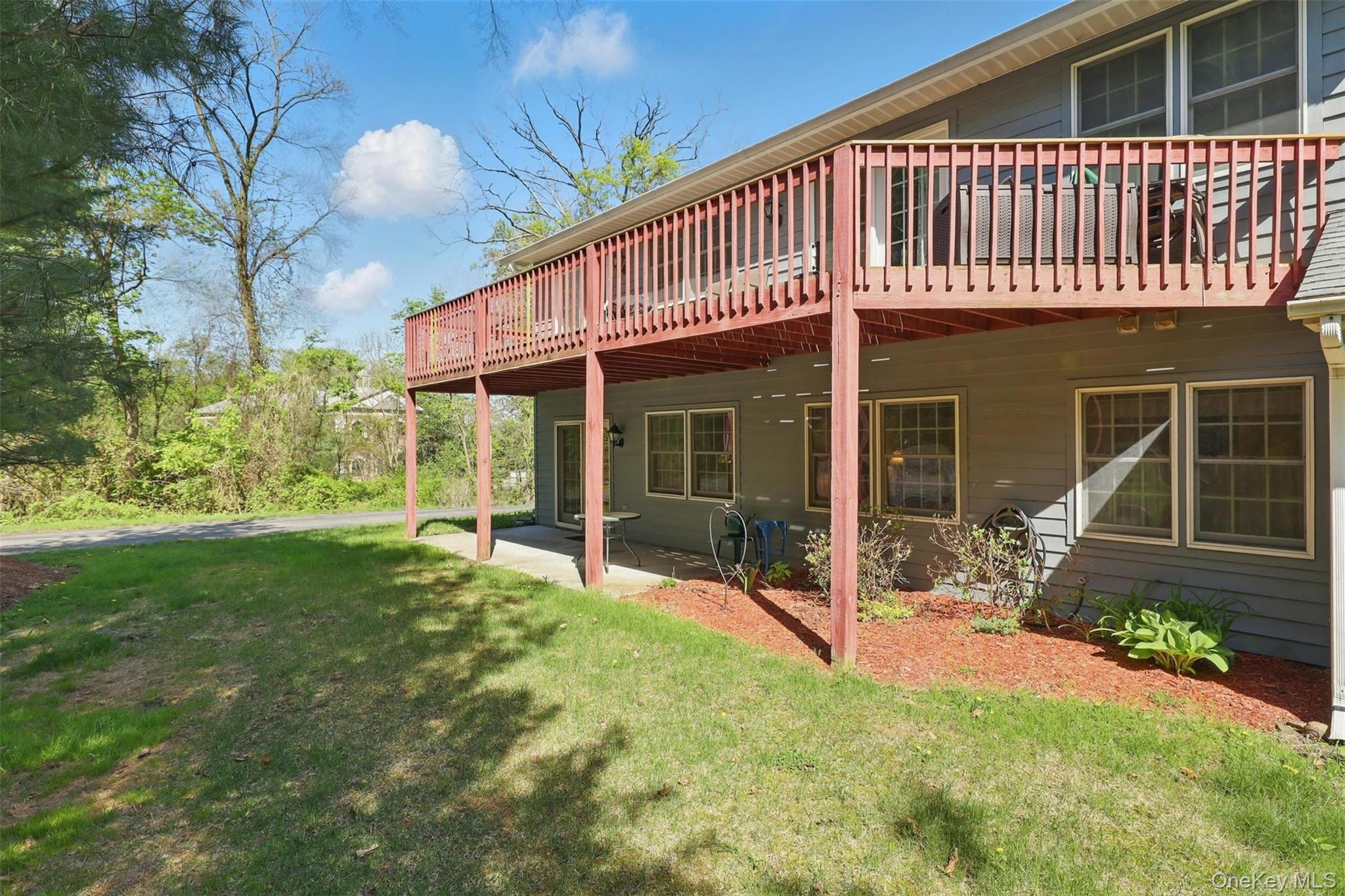 21 Lamplight Street, Beacon, NY 12508