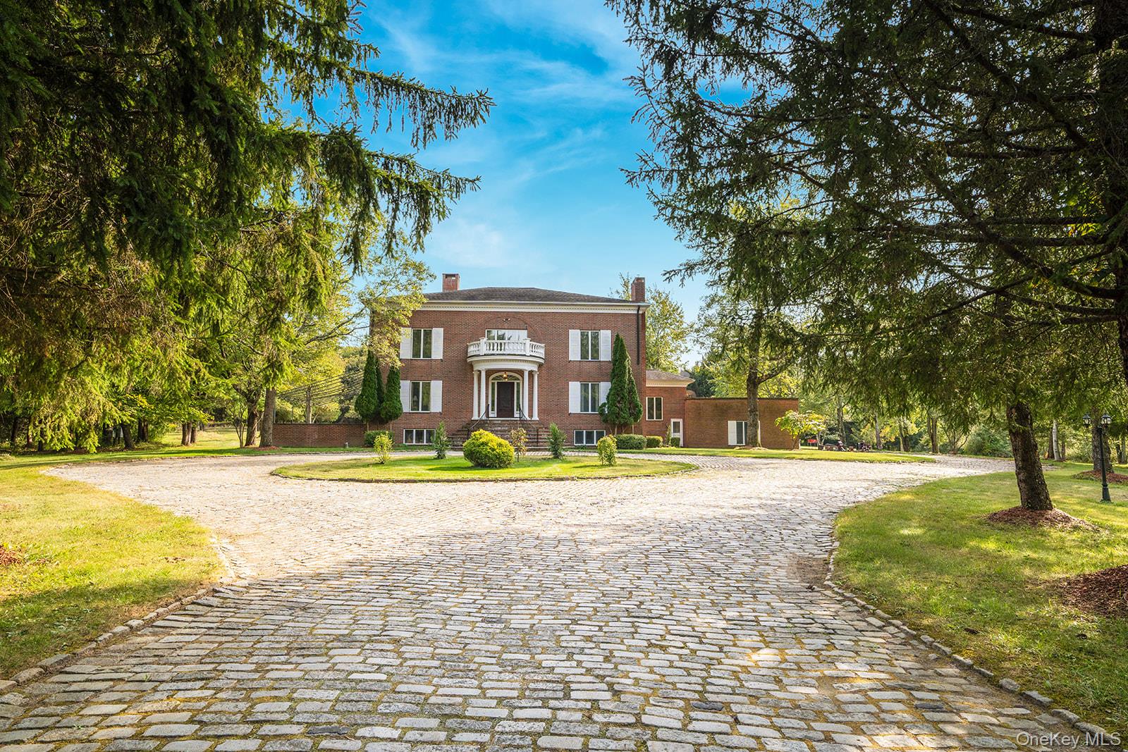 604 N Quaker Hill Road, Pawling, NY 12564