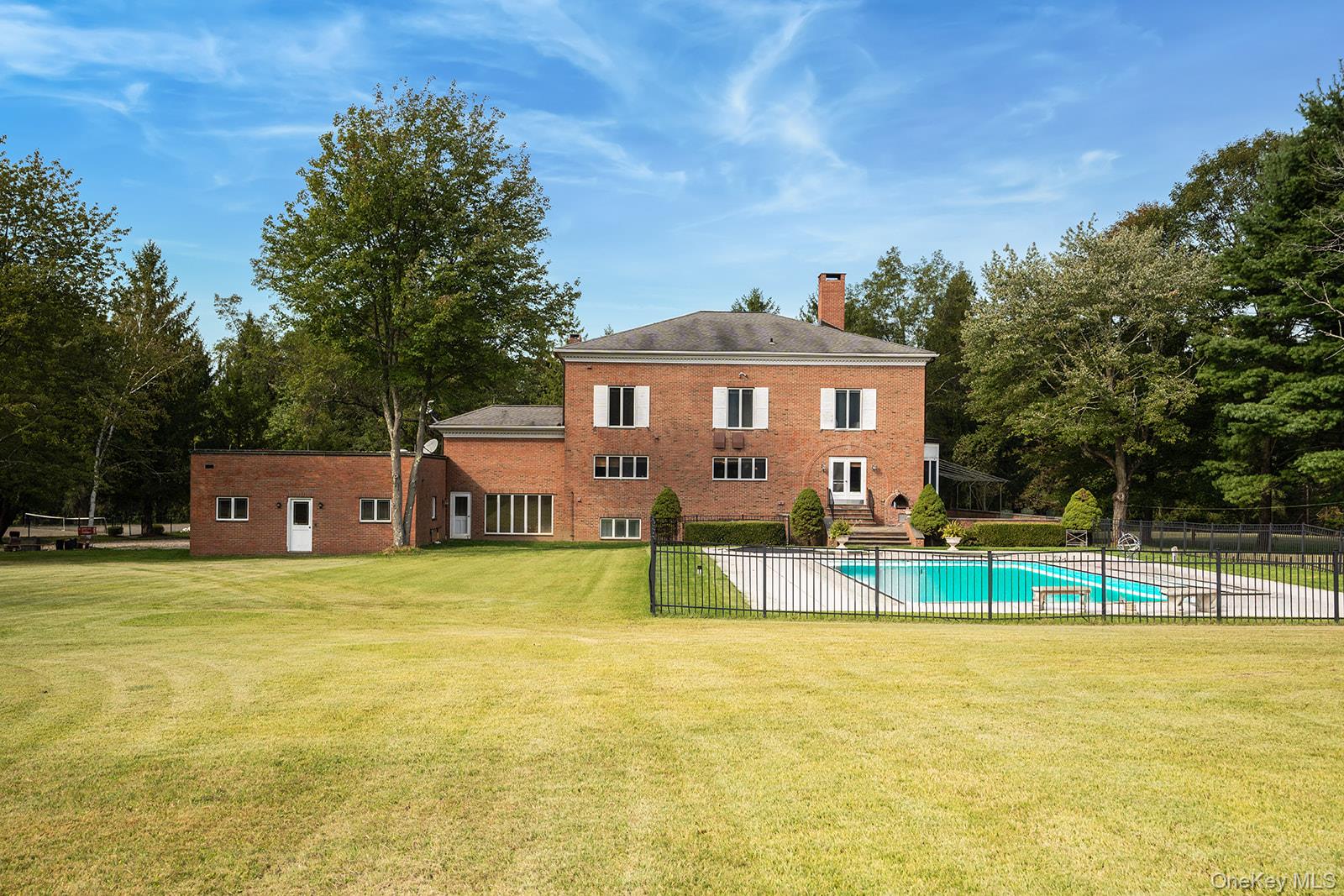 604 N Quaker Hill Road, Pawling, NY 12564