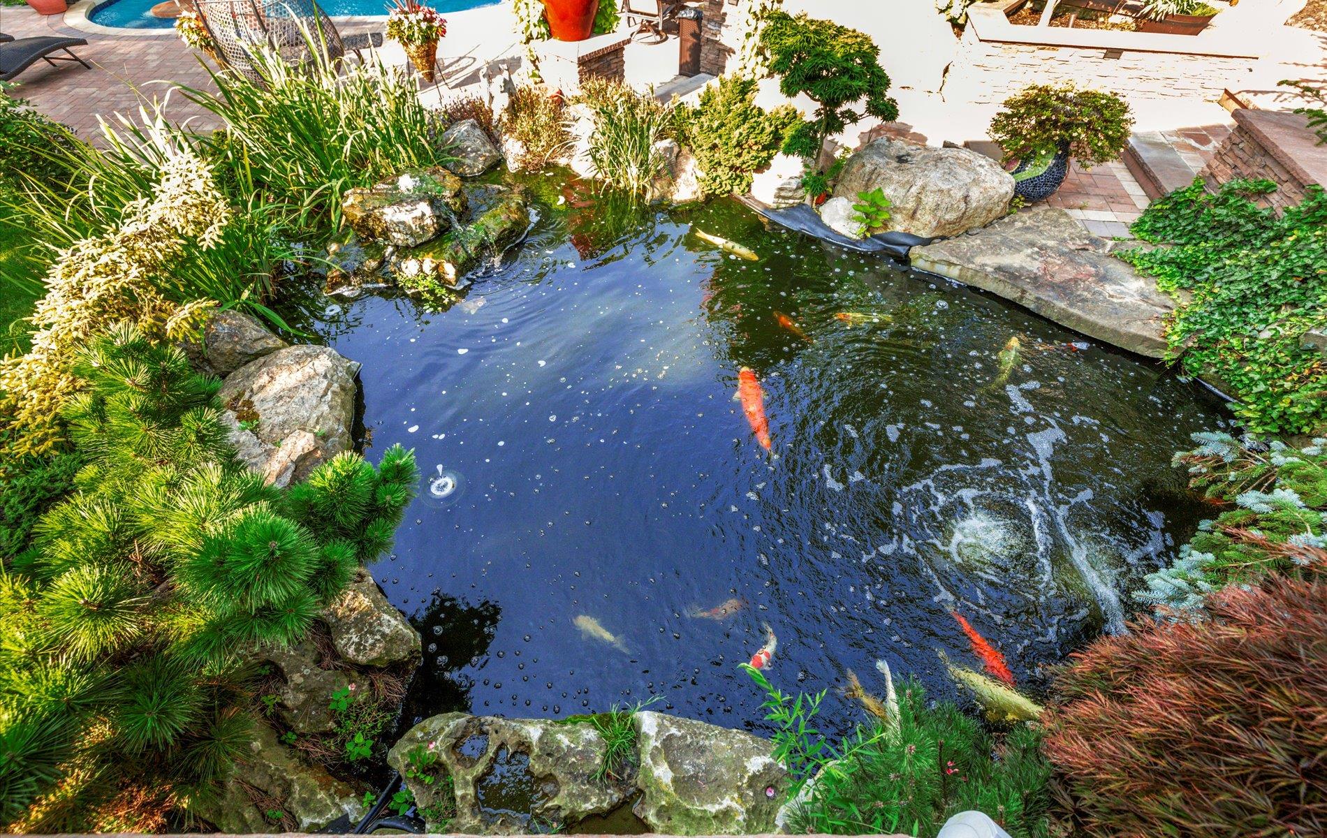 5 Glen Hill Court, Dix Hills, NY 11746