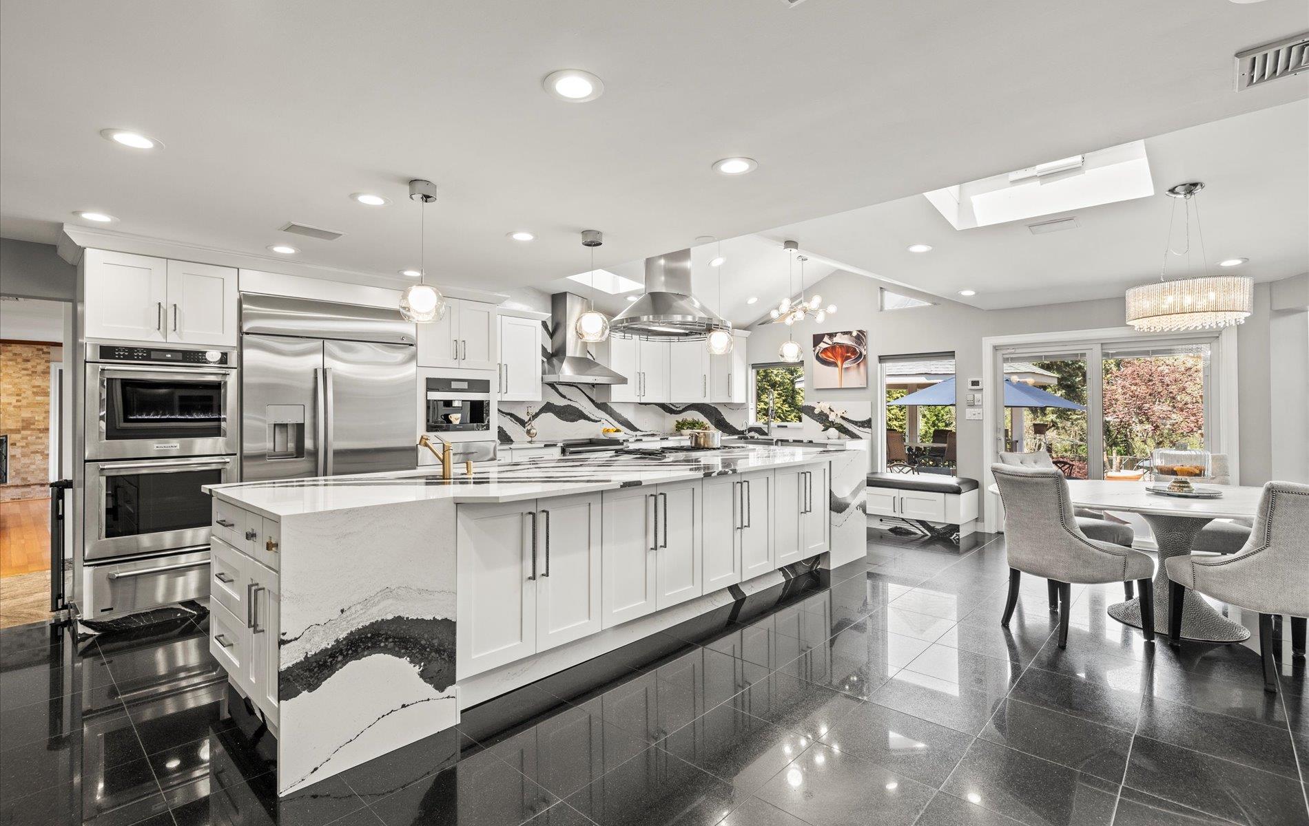 5 Glen Hill Court, Dix Hills, NY 11746