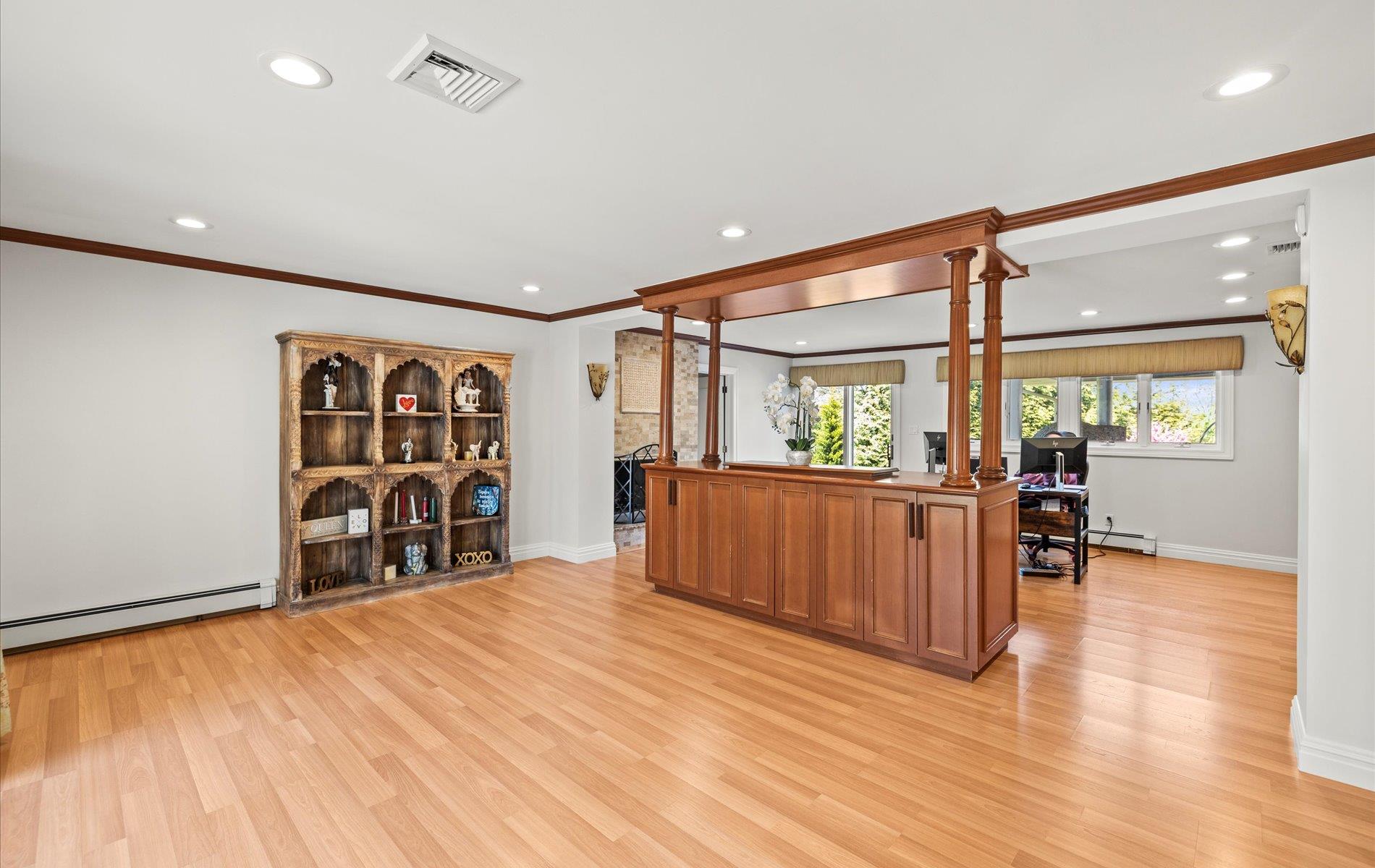 5 Glen Hill Court, Dix Hills, NY 11746