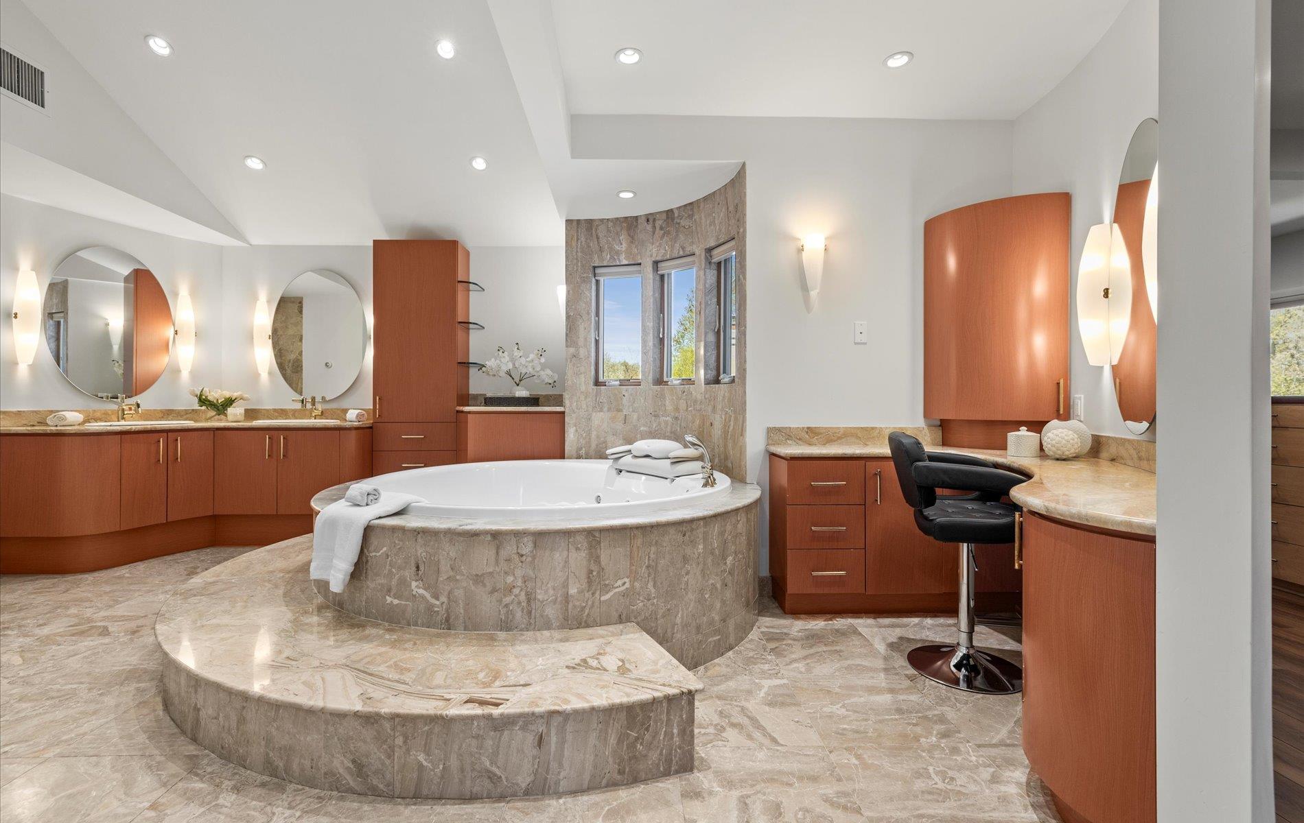 5 Glen Hill Court, Dix Hills, NY 11746