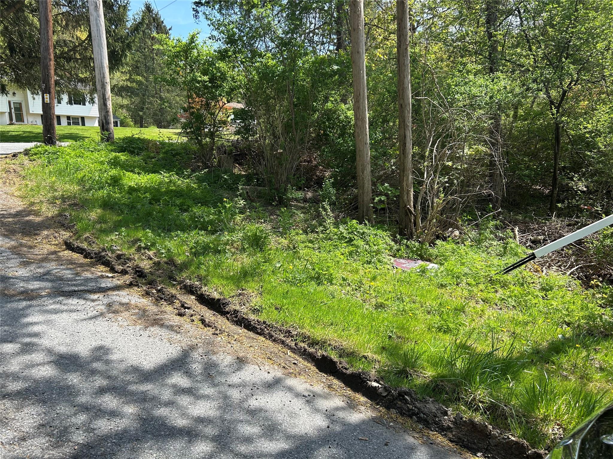 19 S Cross Road, Hyde Park, NY 12580