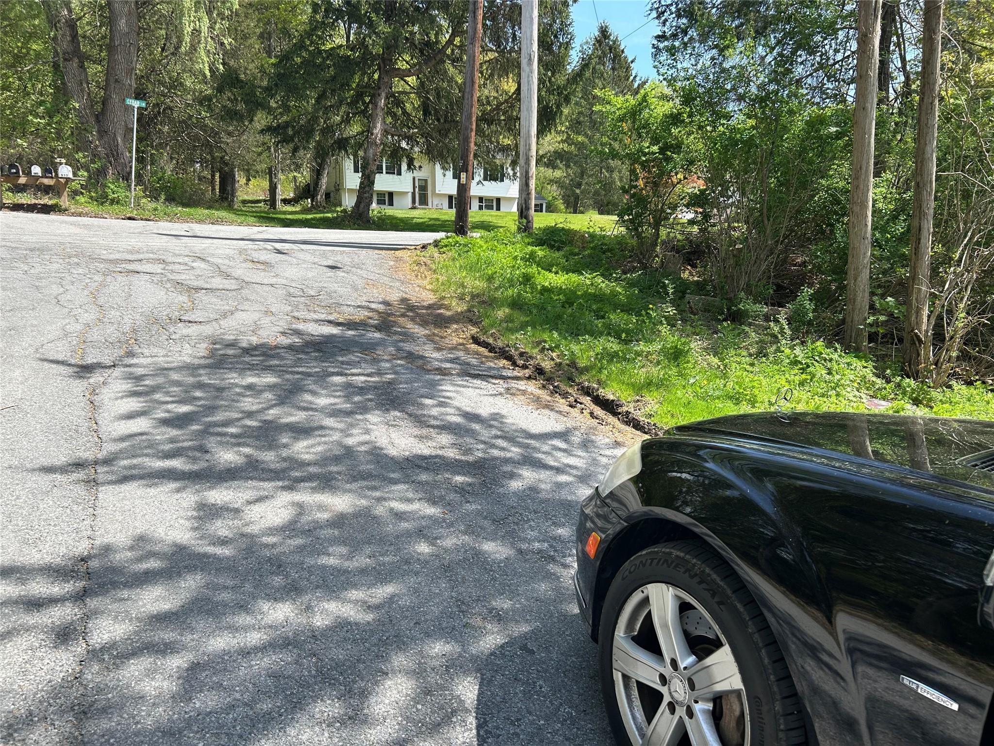 19 S Cross Road, Hyde Park, NY 12580