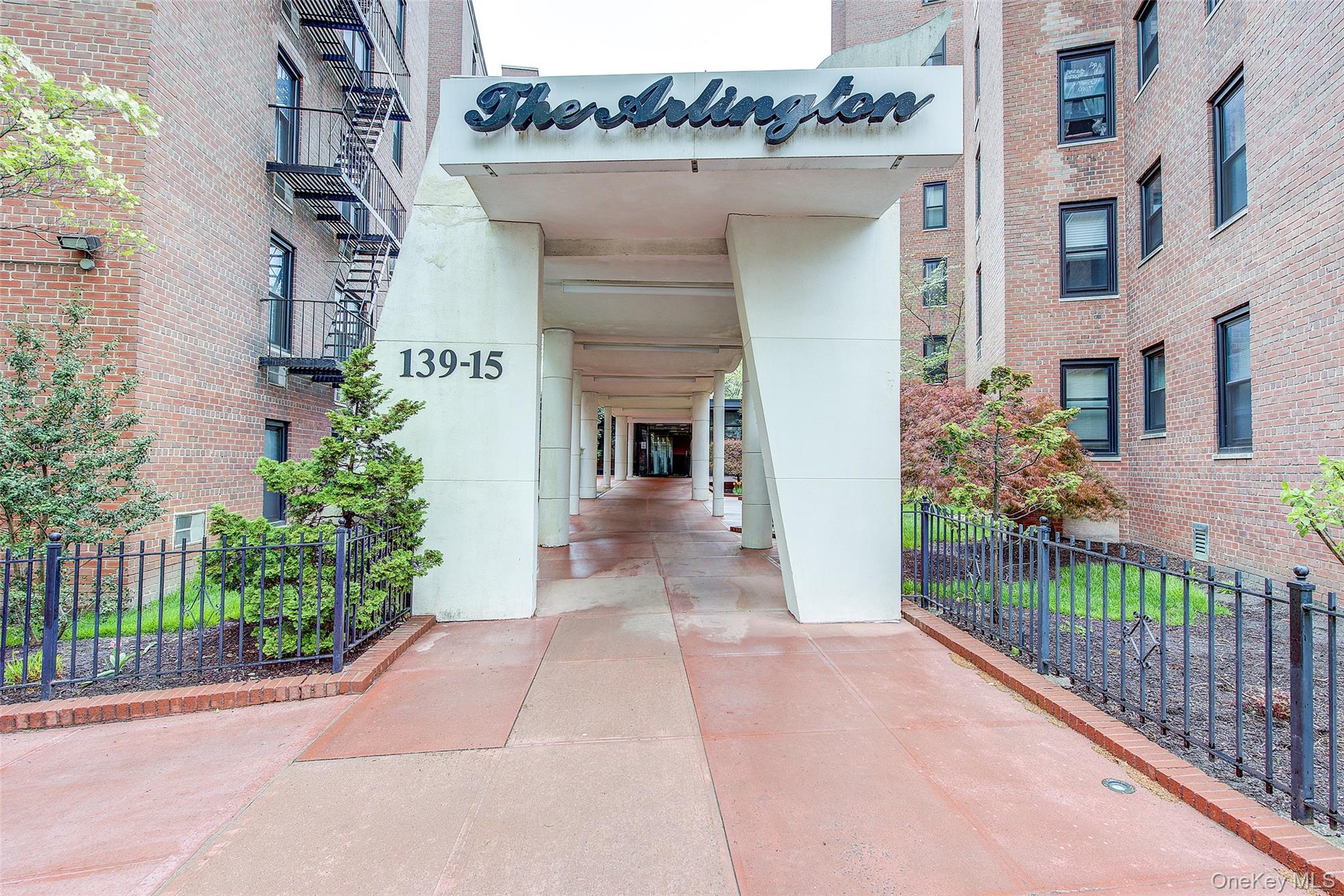 139-15 83rd Ave # 310, Briarwood, NY 11435