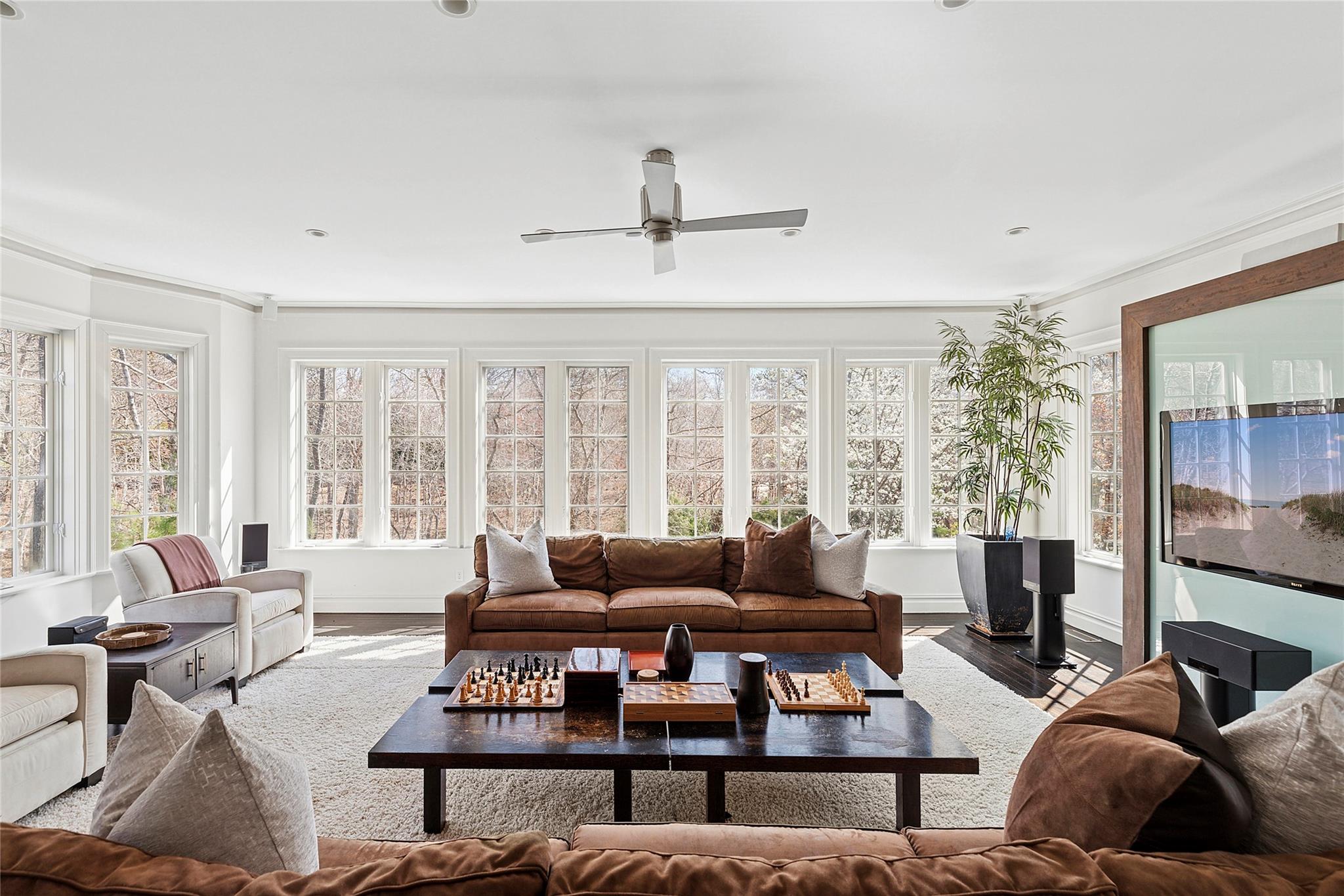 1280 Noyack Path, Water Mill, NY 11976