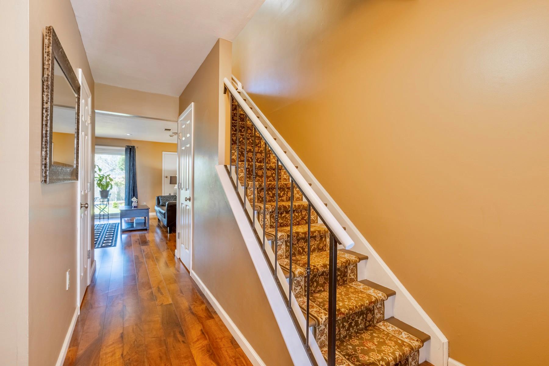 37 Cambridge Drive W # 37, Copiague, NY 11726