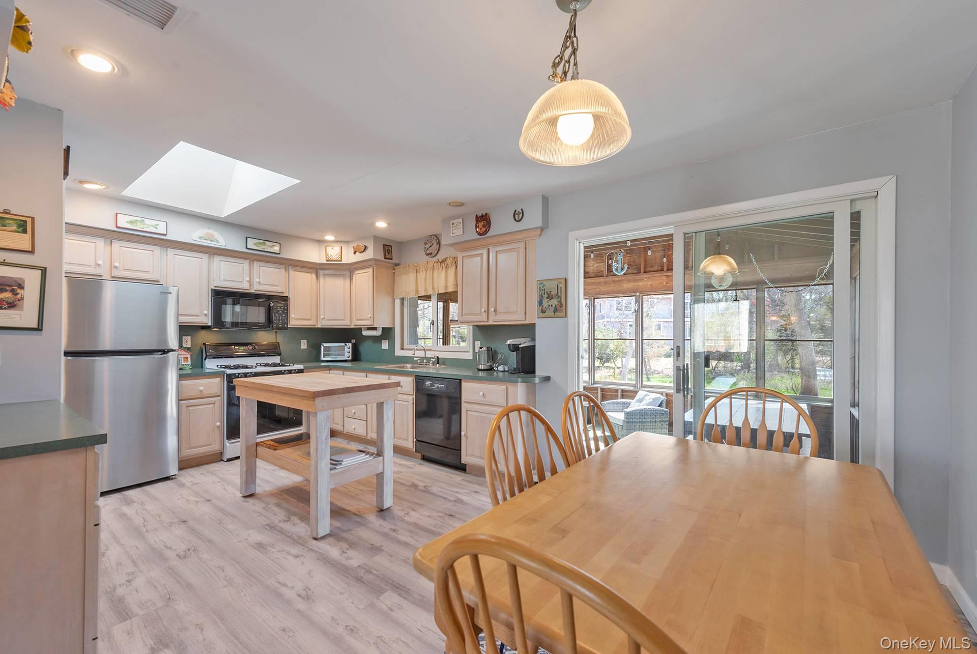 37 Noyac Harbor Road, Sag Harbor, NY 11963