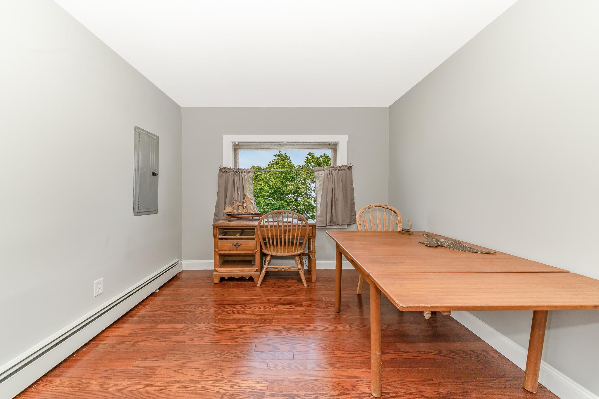 265 Roosevelt Avenue, Freeport, NY 11520