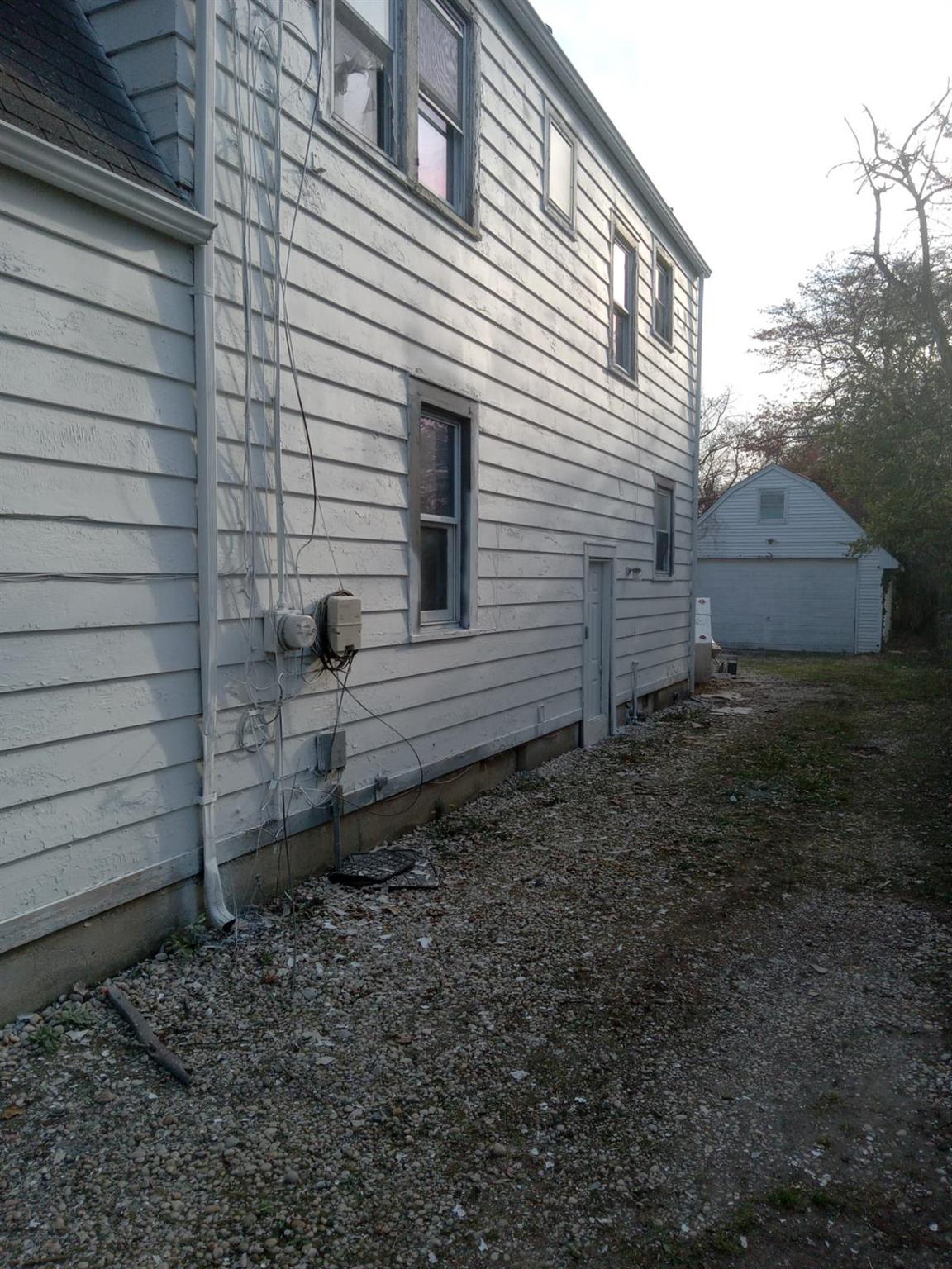 28 Oneill Avenue, Bay Shore, NY 11706