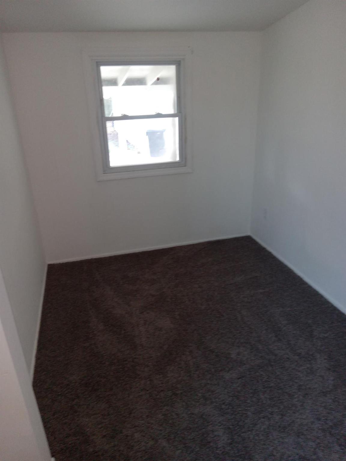 28 Oneill Avenue, Bay Shore, NY 11706