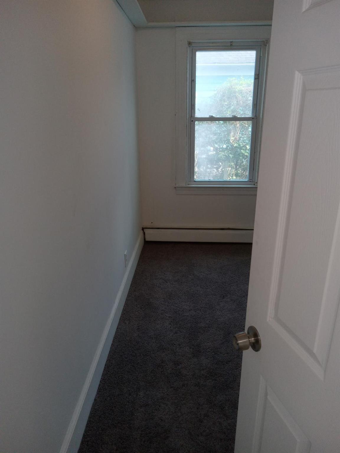 28 Oneill Avenue, Bay Shore, NY 11706