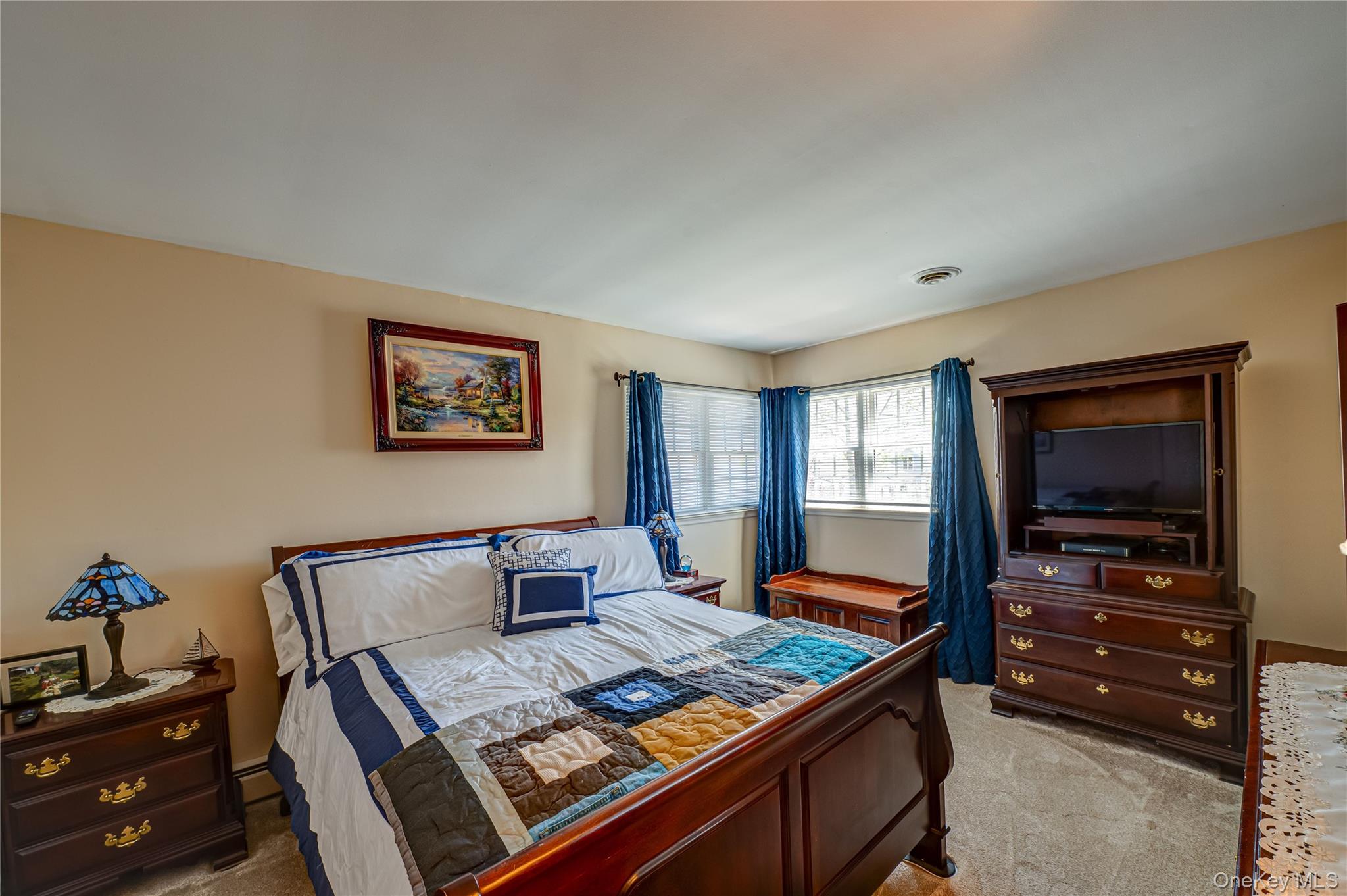 20 Bayview Road, Amityville, NY 11701