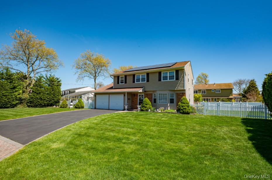 20 Bayview Road, Amityville, NY 11701