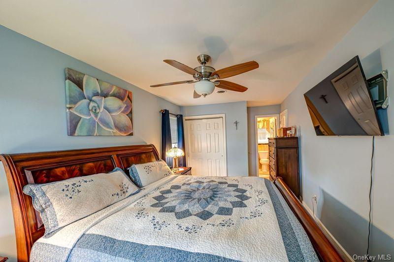 20 Bayview Road, Amityville, NY 11701