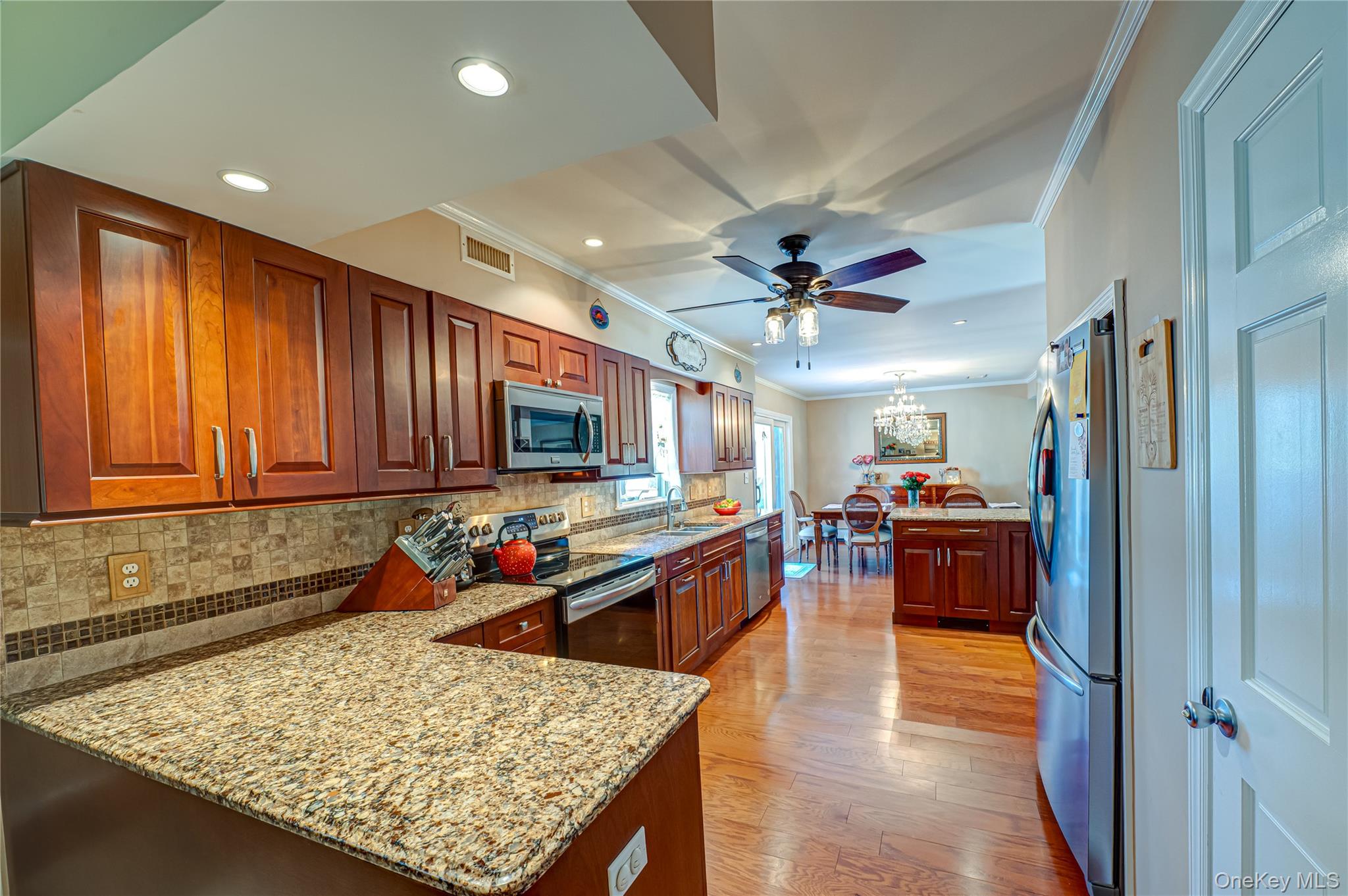 20 Bayview Road, Amityville, NY 11701