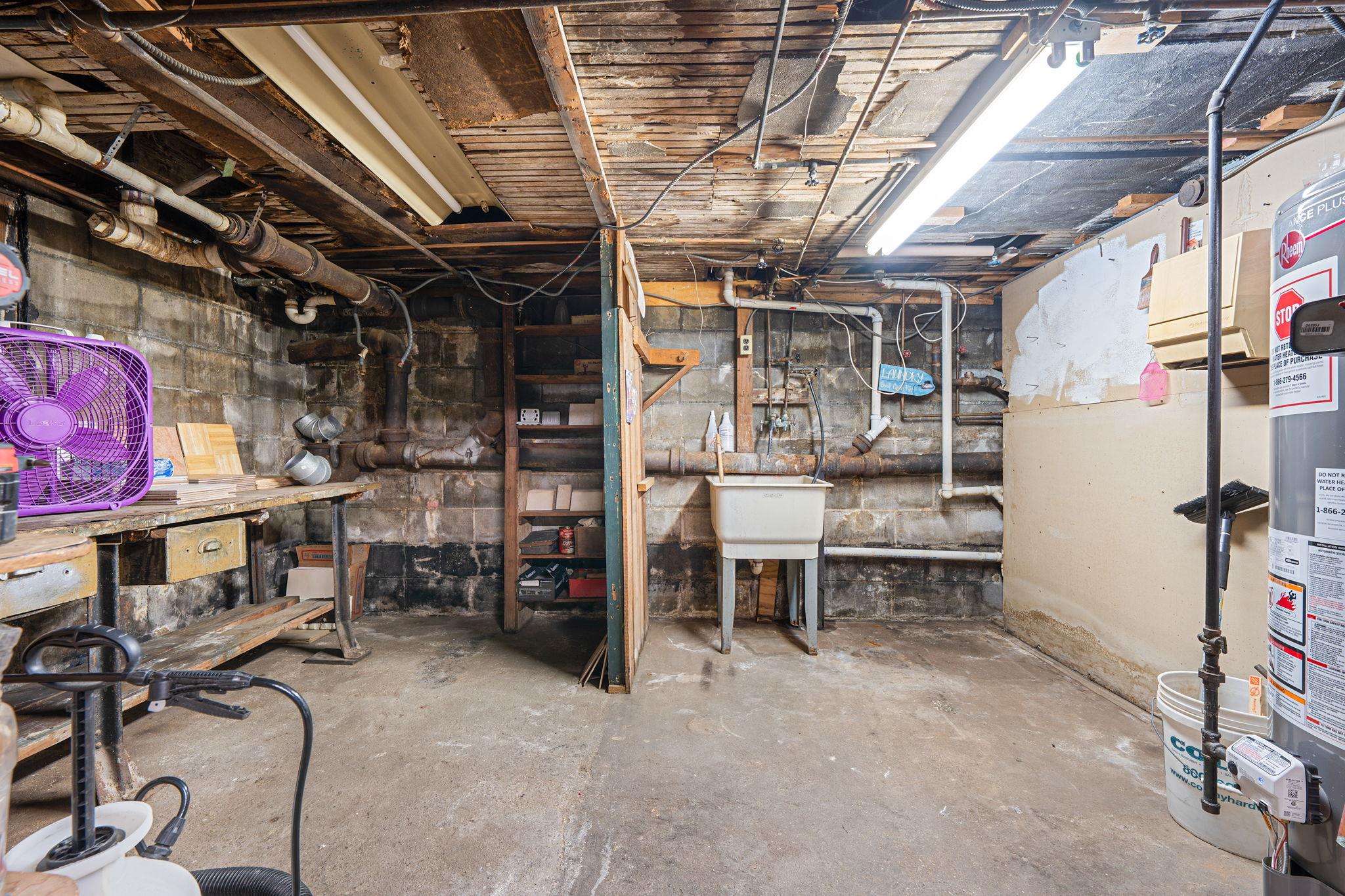 42 S Montague Street, Valley Stream, NY 11580