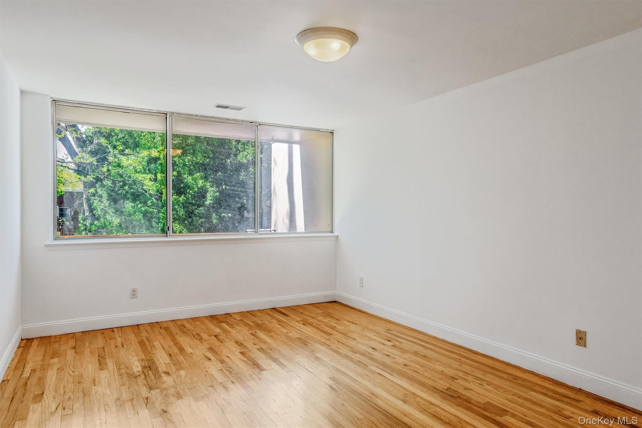 523 Colony Drive, Hartsdale, NY 10530