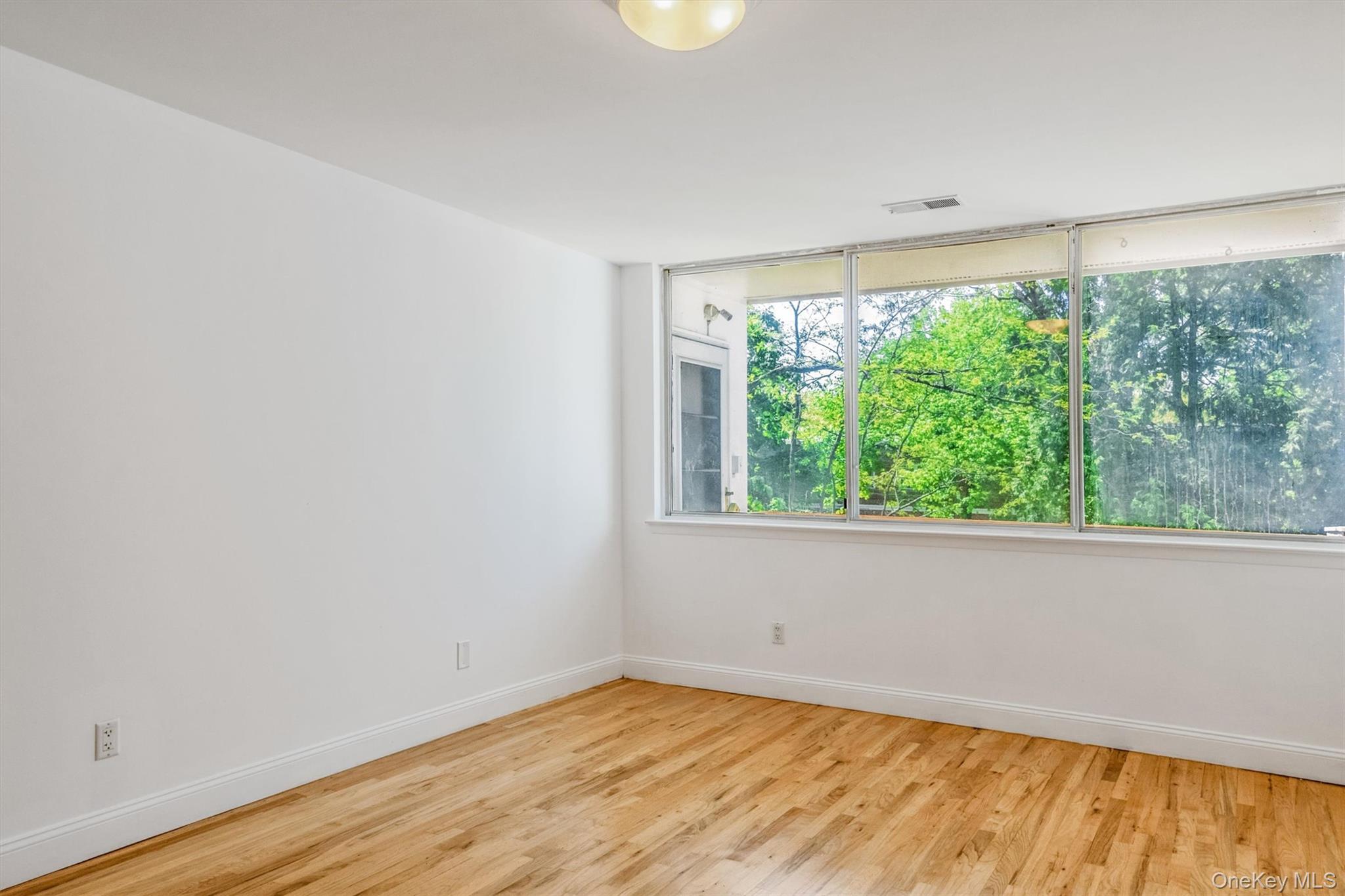 523 Colony Drive, Hartsdale, NY 10530